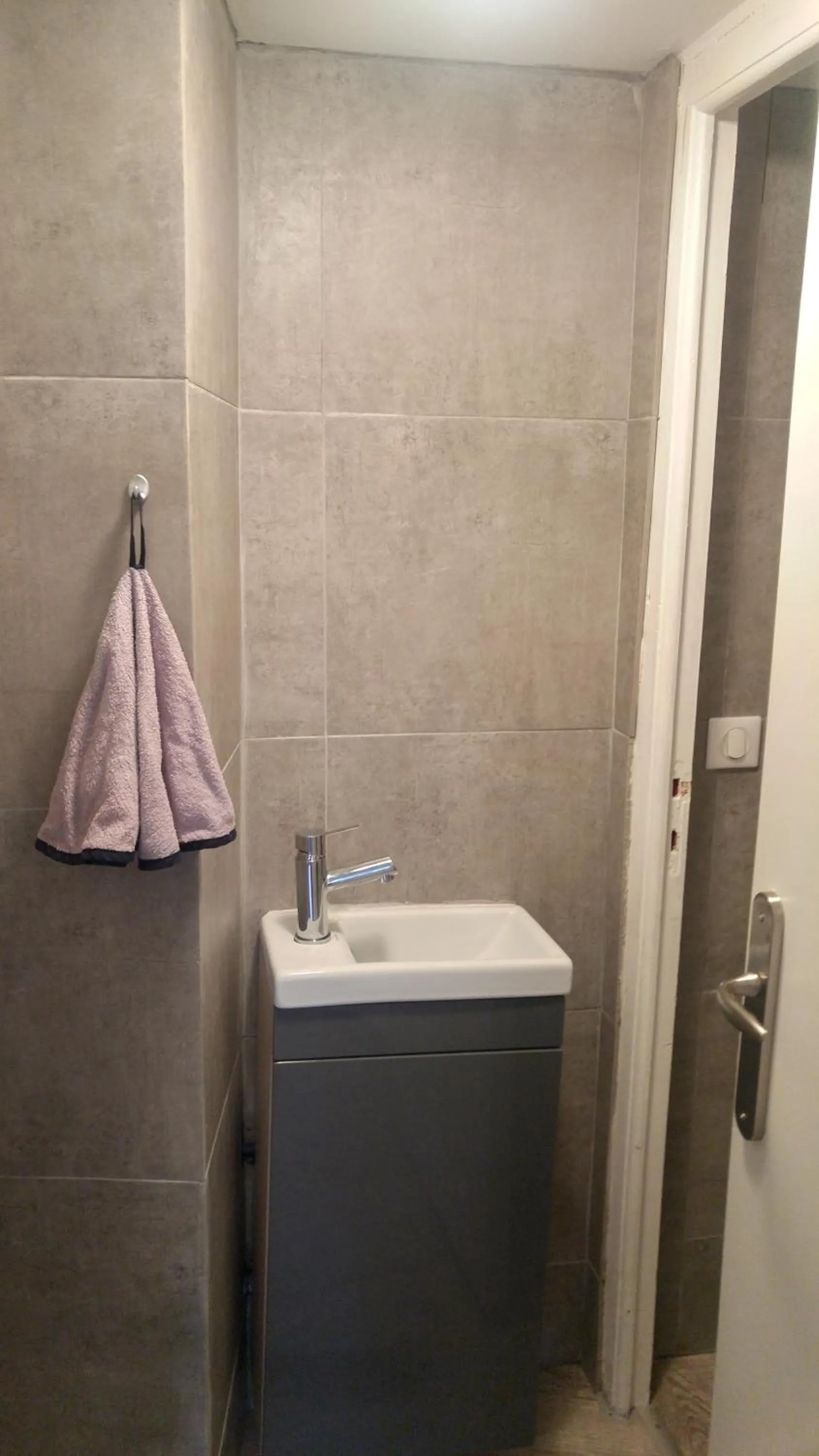 Toilet in Hostel du lapin blanc