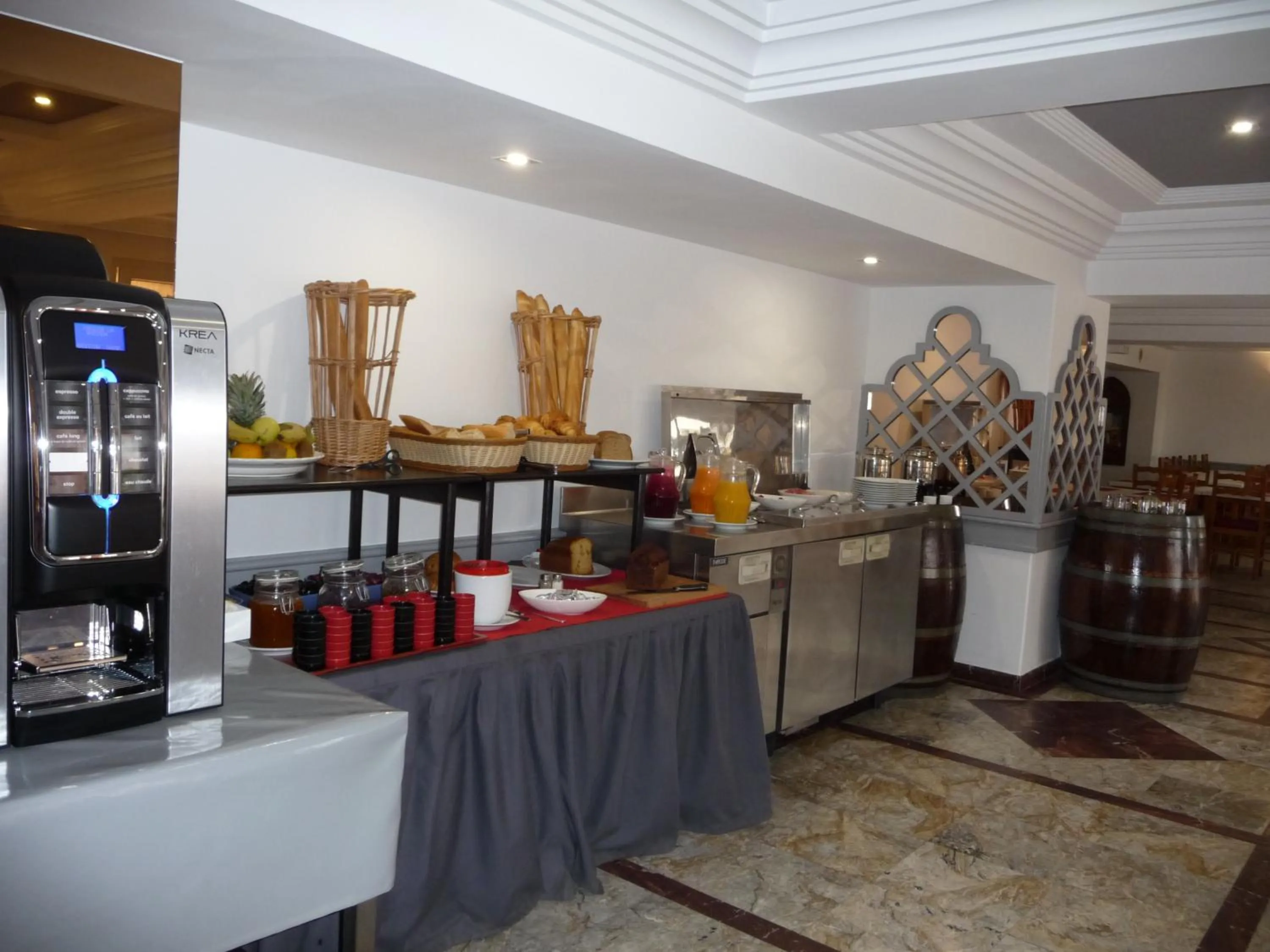 Food and drinks in HOTEL KAMAL CITY CENTER