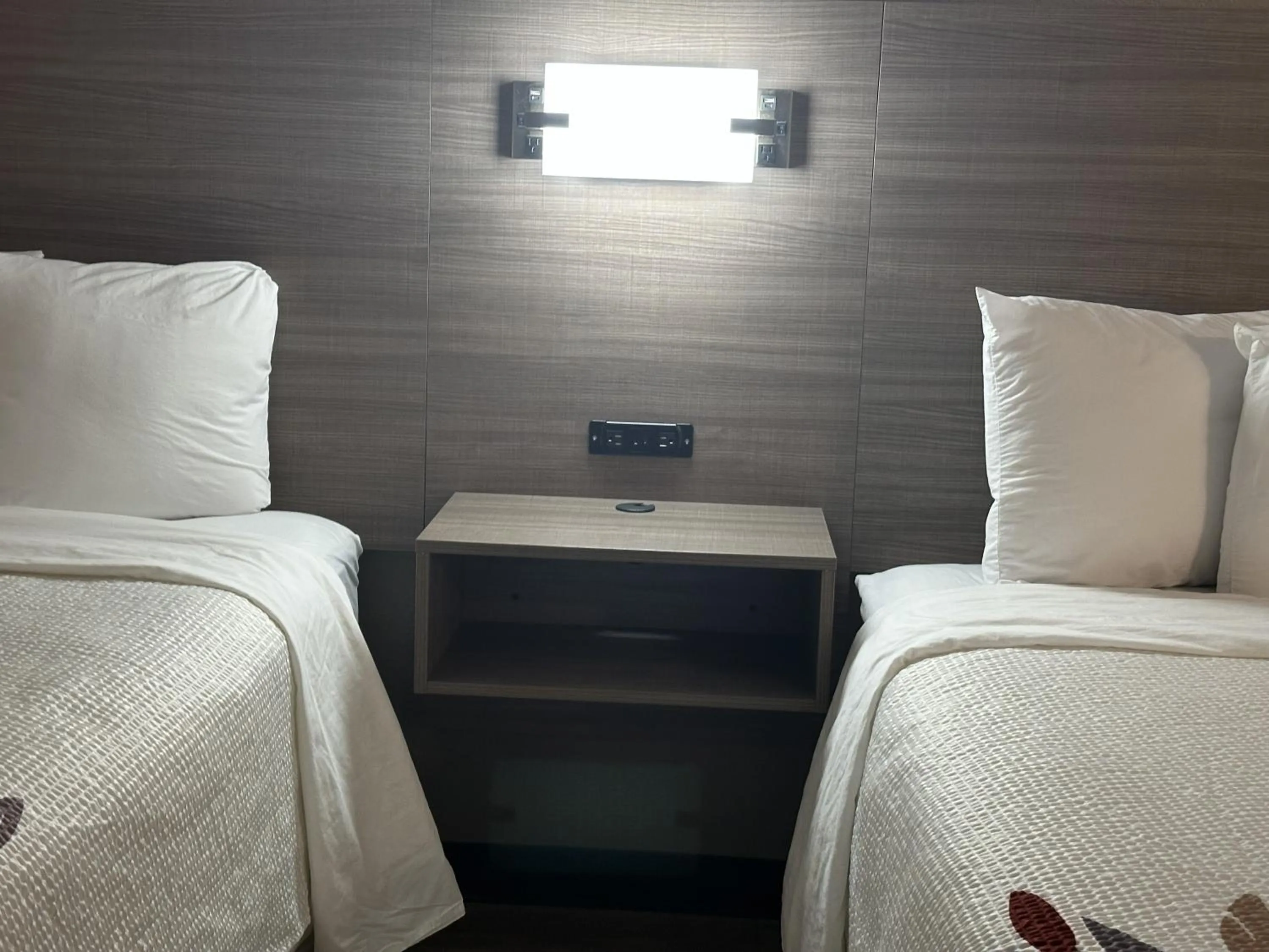 Bedroom, Bed in Red Roof Inn & Suites Middleborough