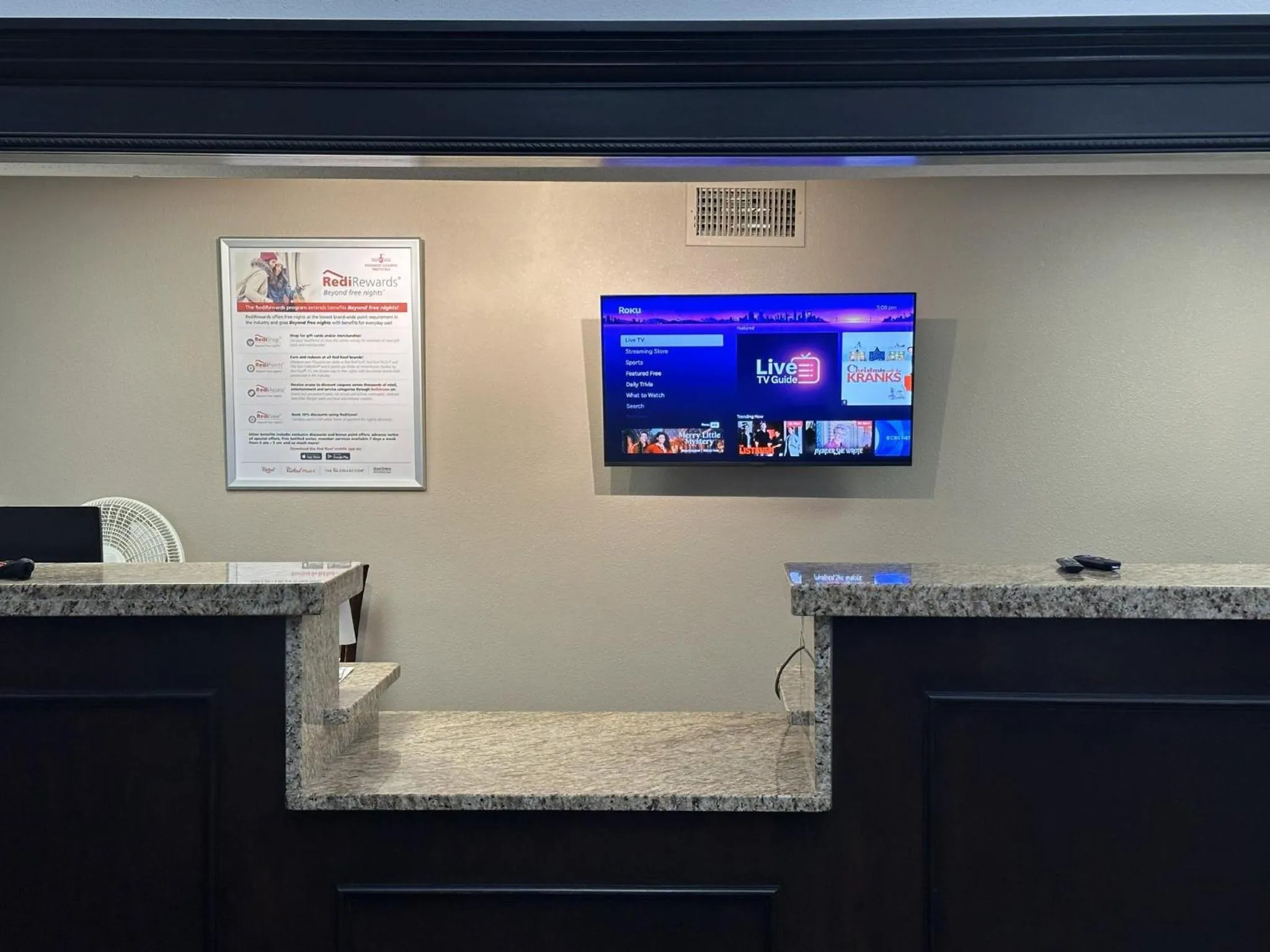 Lobby or reception in Red Roof Inn & Suites Middleborough