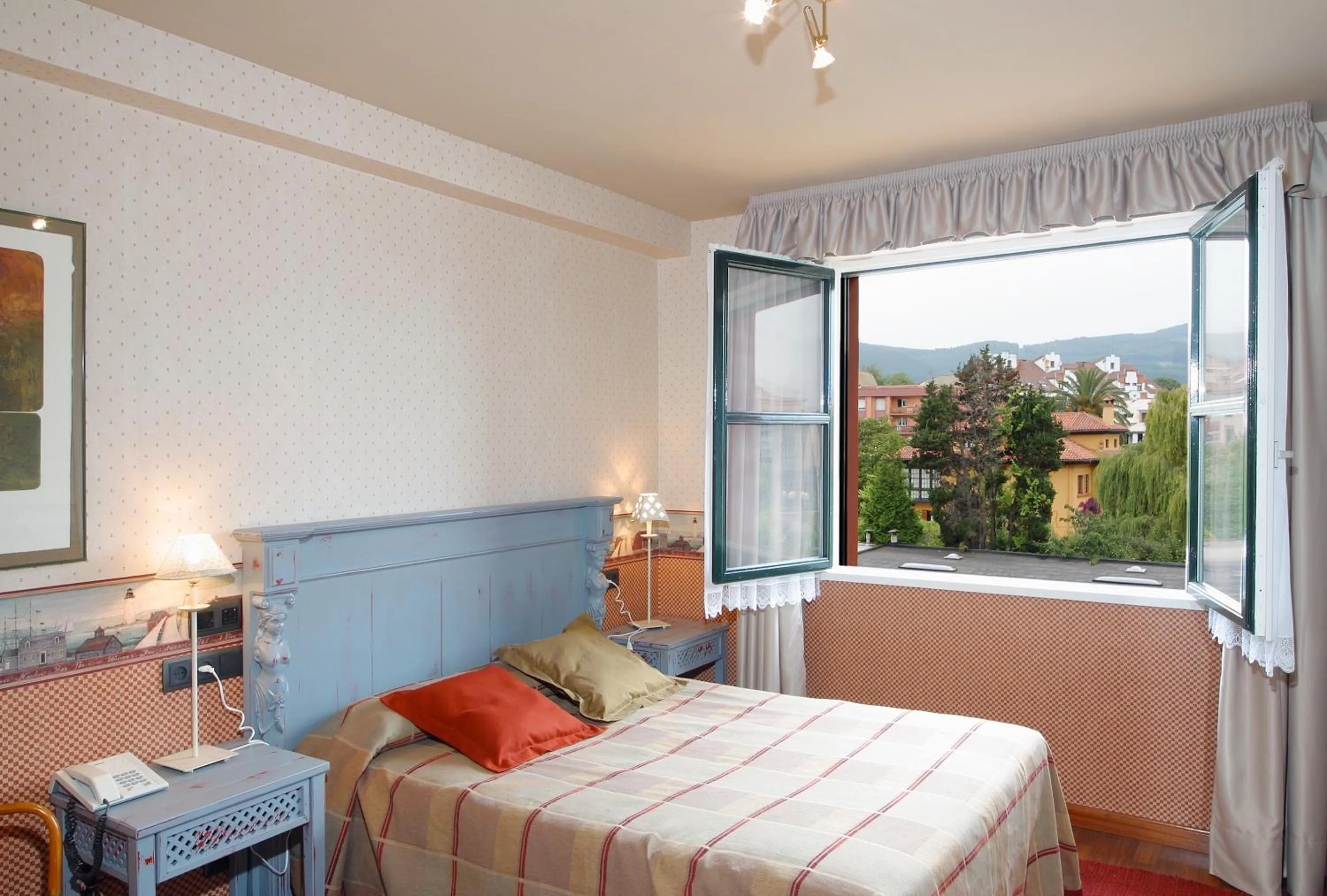 Bedroom, Bed in Hotel Avenida Real