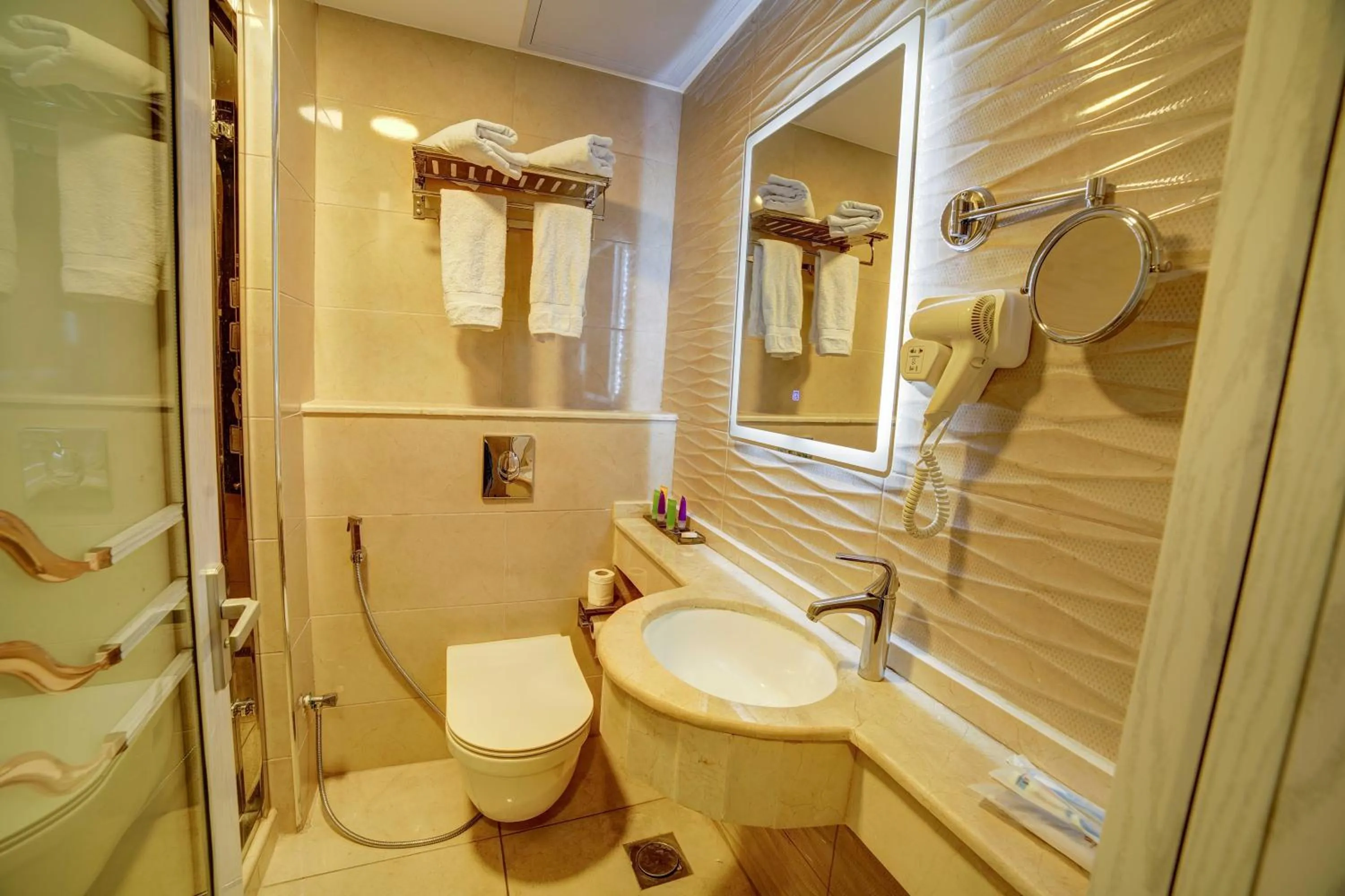 Shower in Laverda Hotel