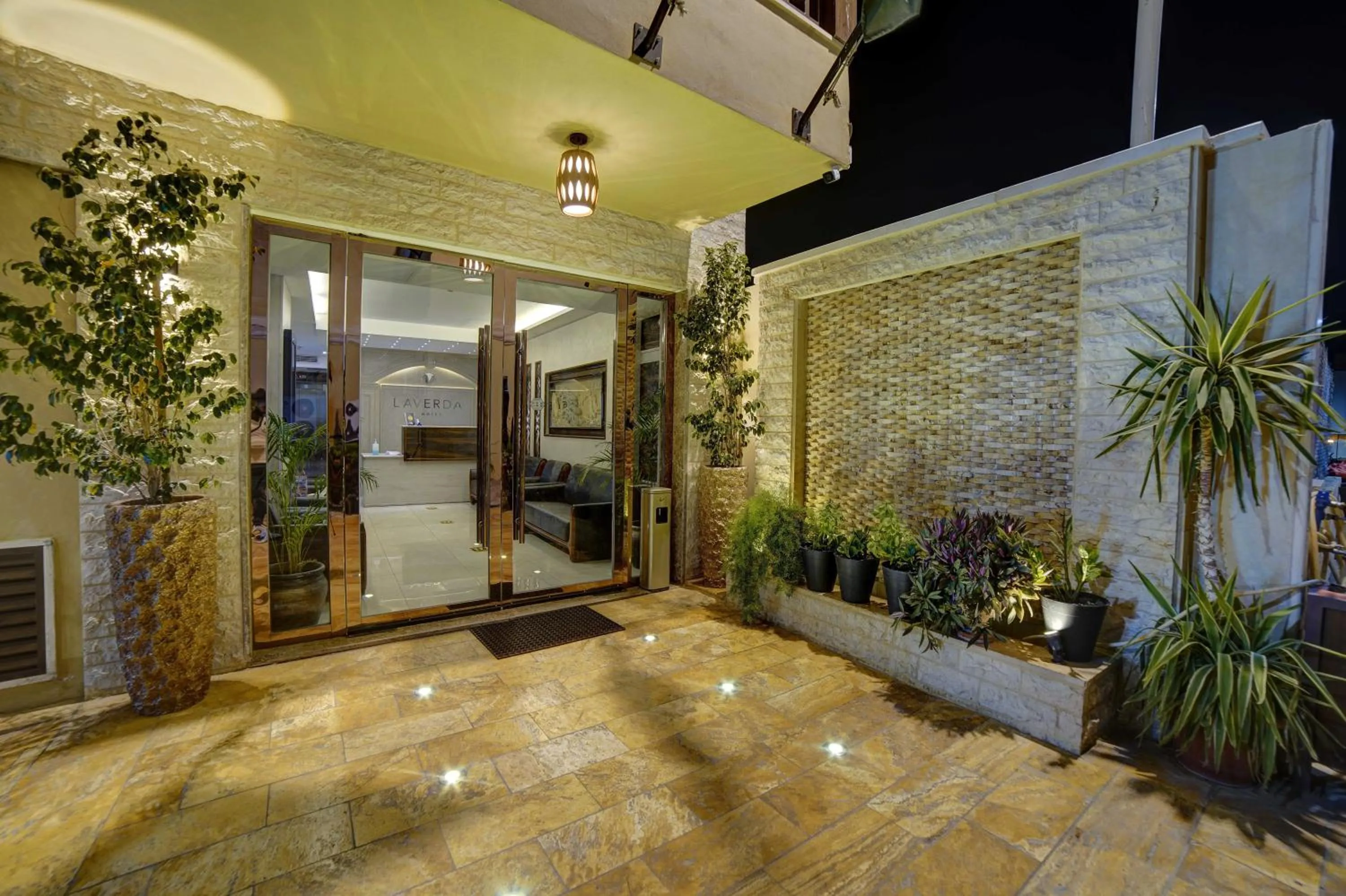 Facade/entrance in Laverda Hotel