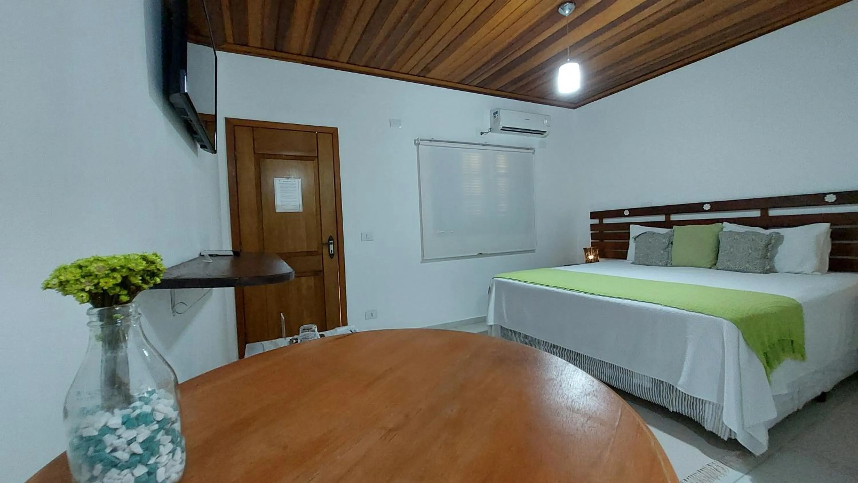 Bed in Pousada Canoa Caiçara Ilhabela