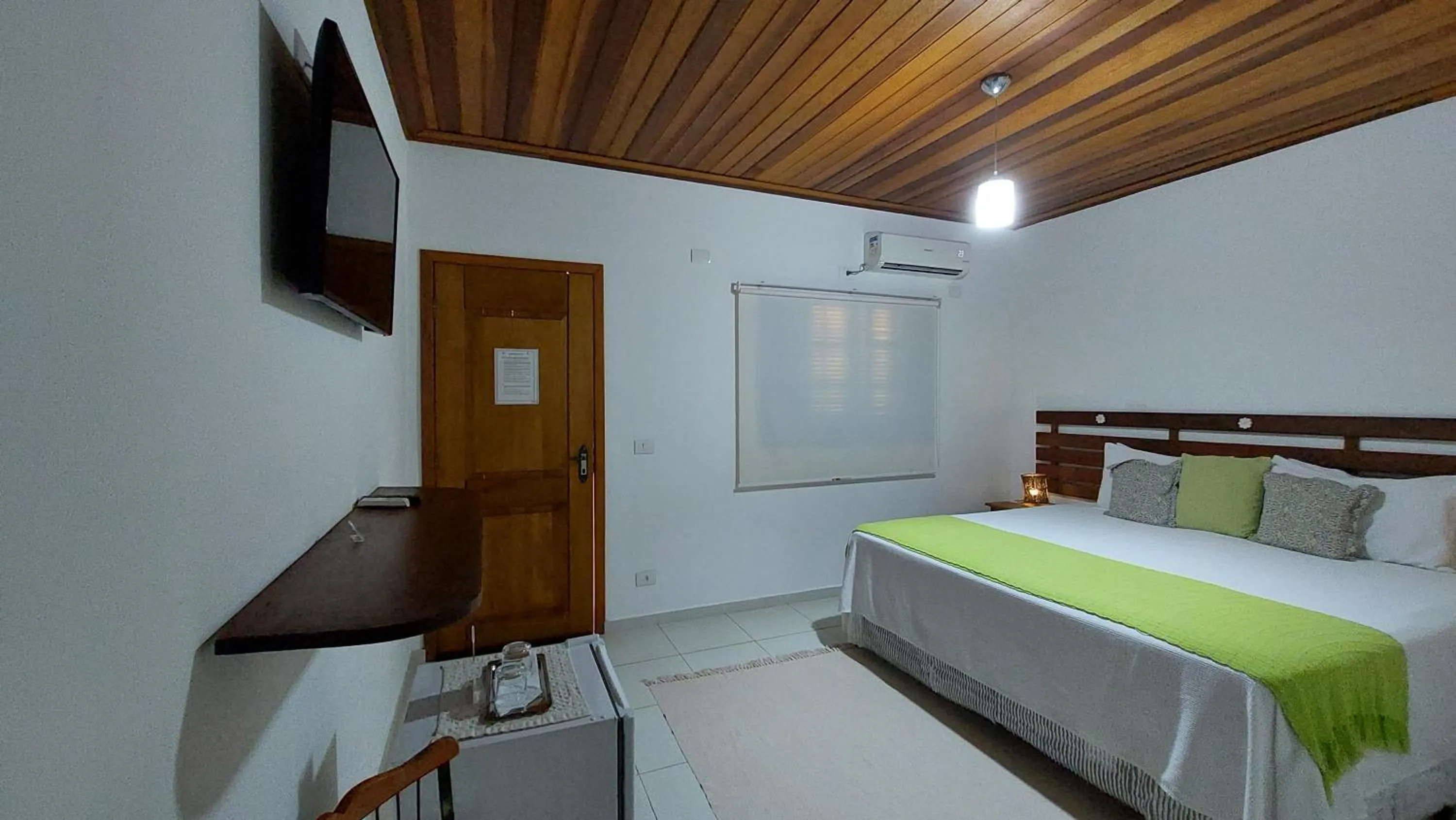 Bed in Pousada Canoa Caiçara Ilhabela