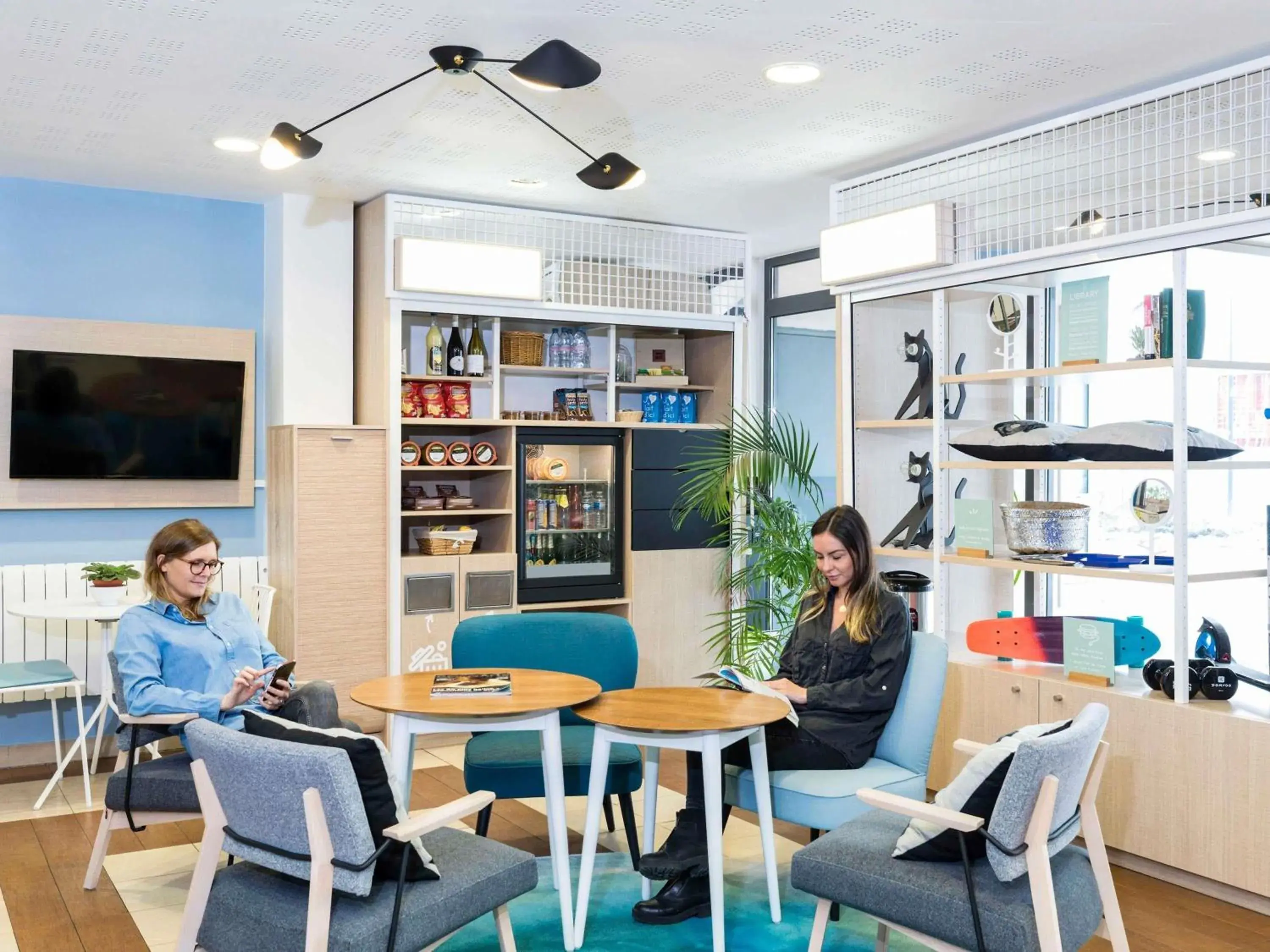 Property building in Aparthotel Adagio Access Paris Clamart Property building in Aparthotel Adagio Access Paris Clamart