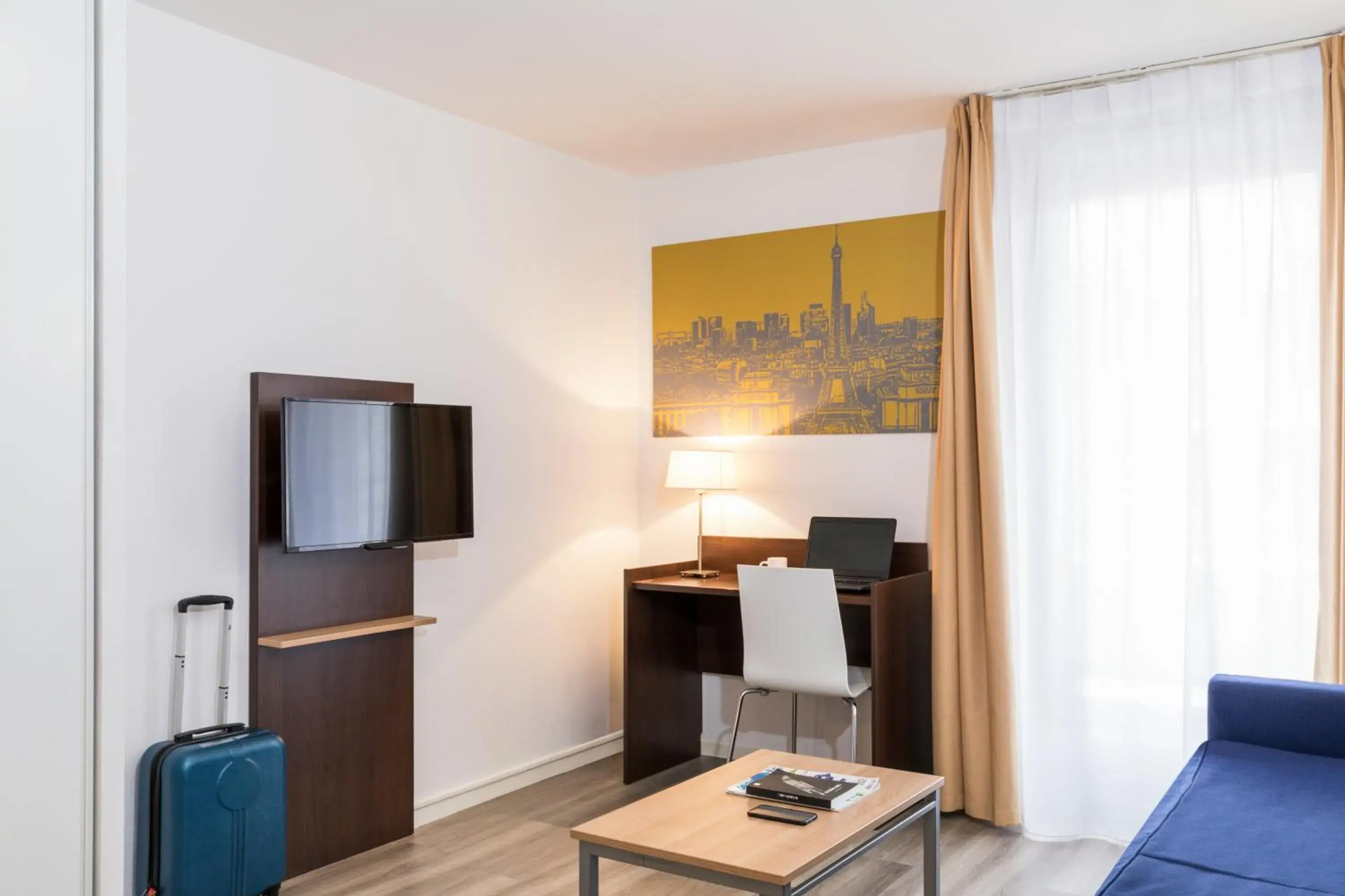 Bed in Aparthotel Adagio Access Paris Clamart Bed in Aparthotel Adagio Access Paris Clamart