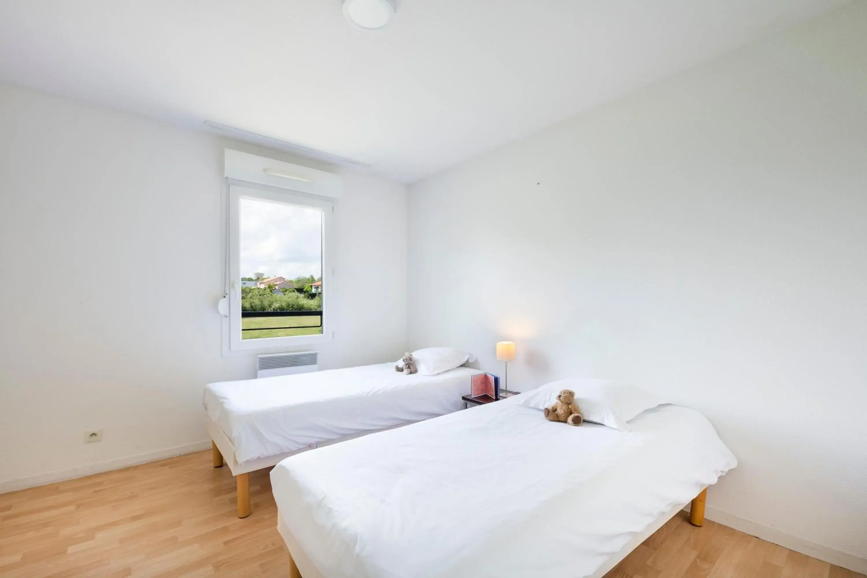 Bed in Garden & City Clermont-Ferrand - Gerzat Bed in Garden & City Clermont-Ferrand - Gerzat