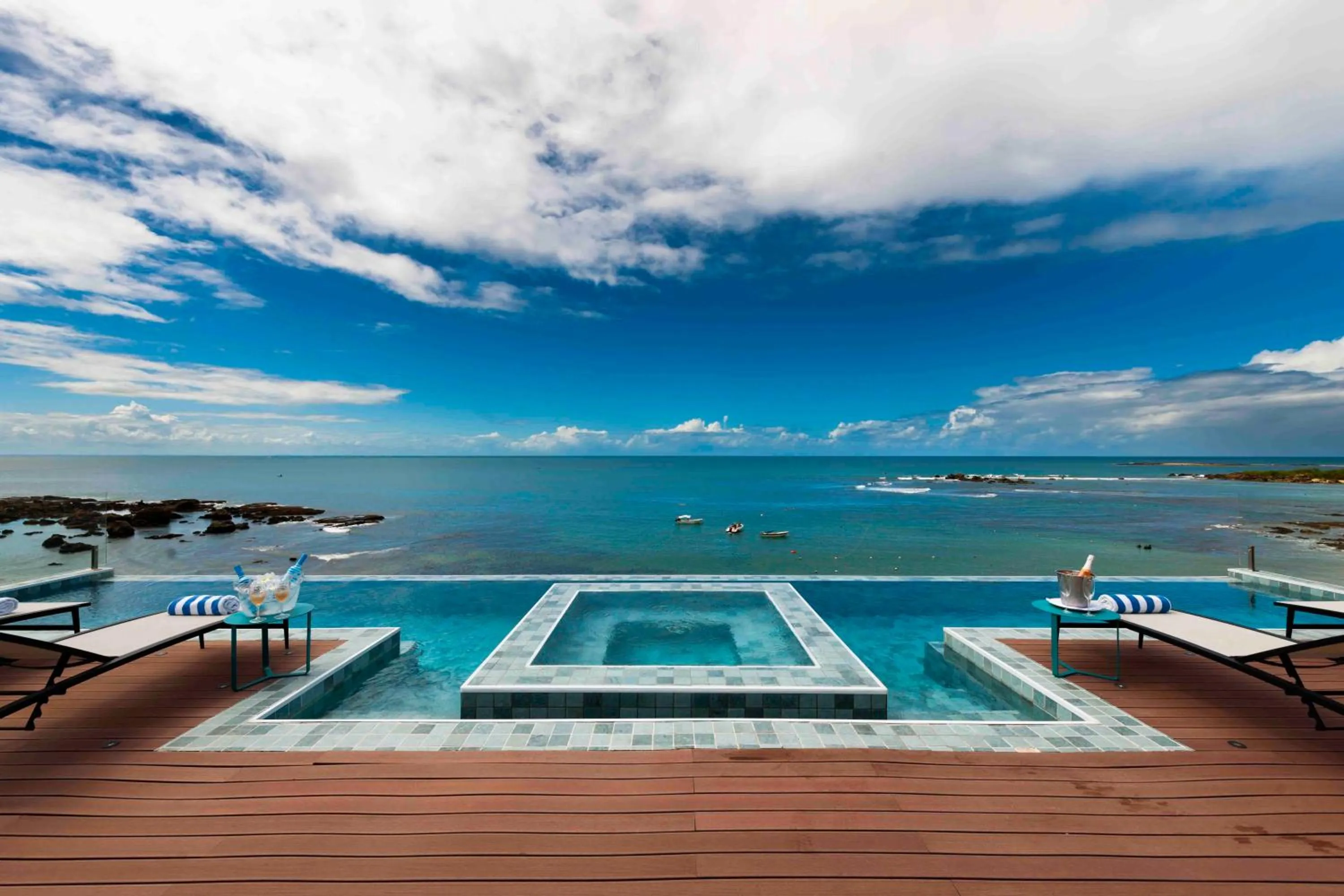 Swimming pool in Pousada Antonella