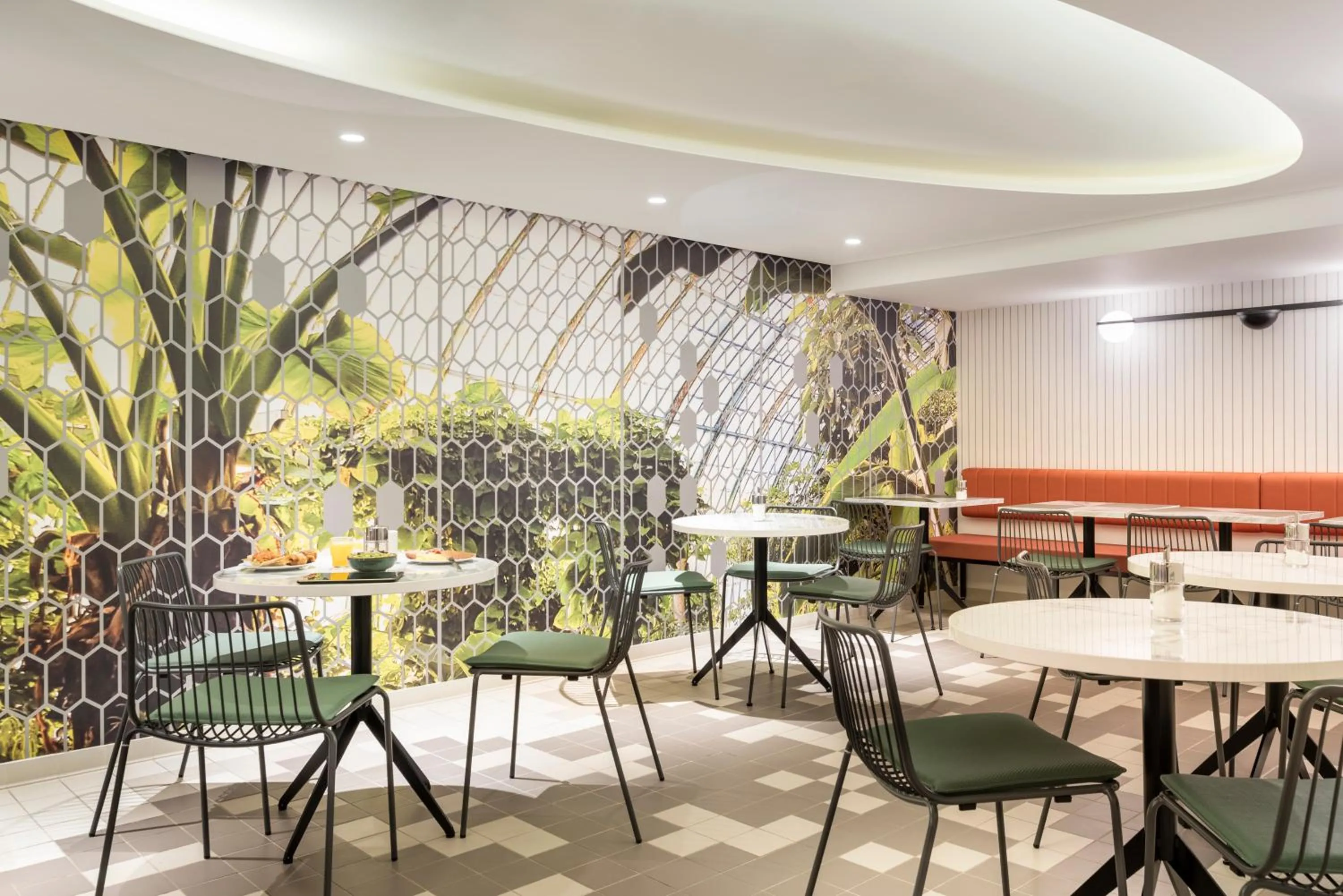 Property building in Aparthotel Adagio Paris Centre Tour Eiffel