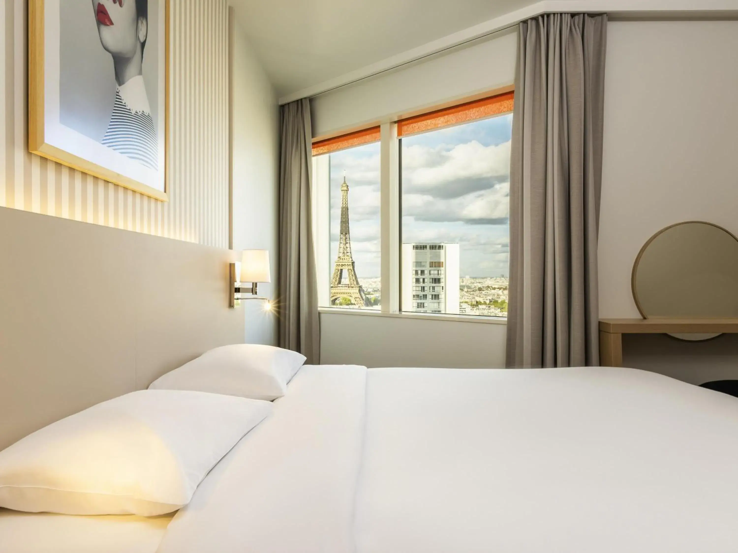 Bedroom, Bed in Aparthotel Adagio Paris Centre Tour Eiffel Bedroom, Bed in Aparthotel Adagio Paris Centre Tour Eiffel