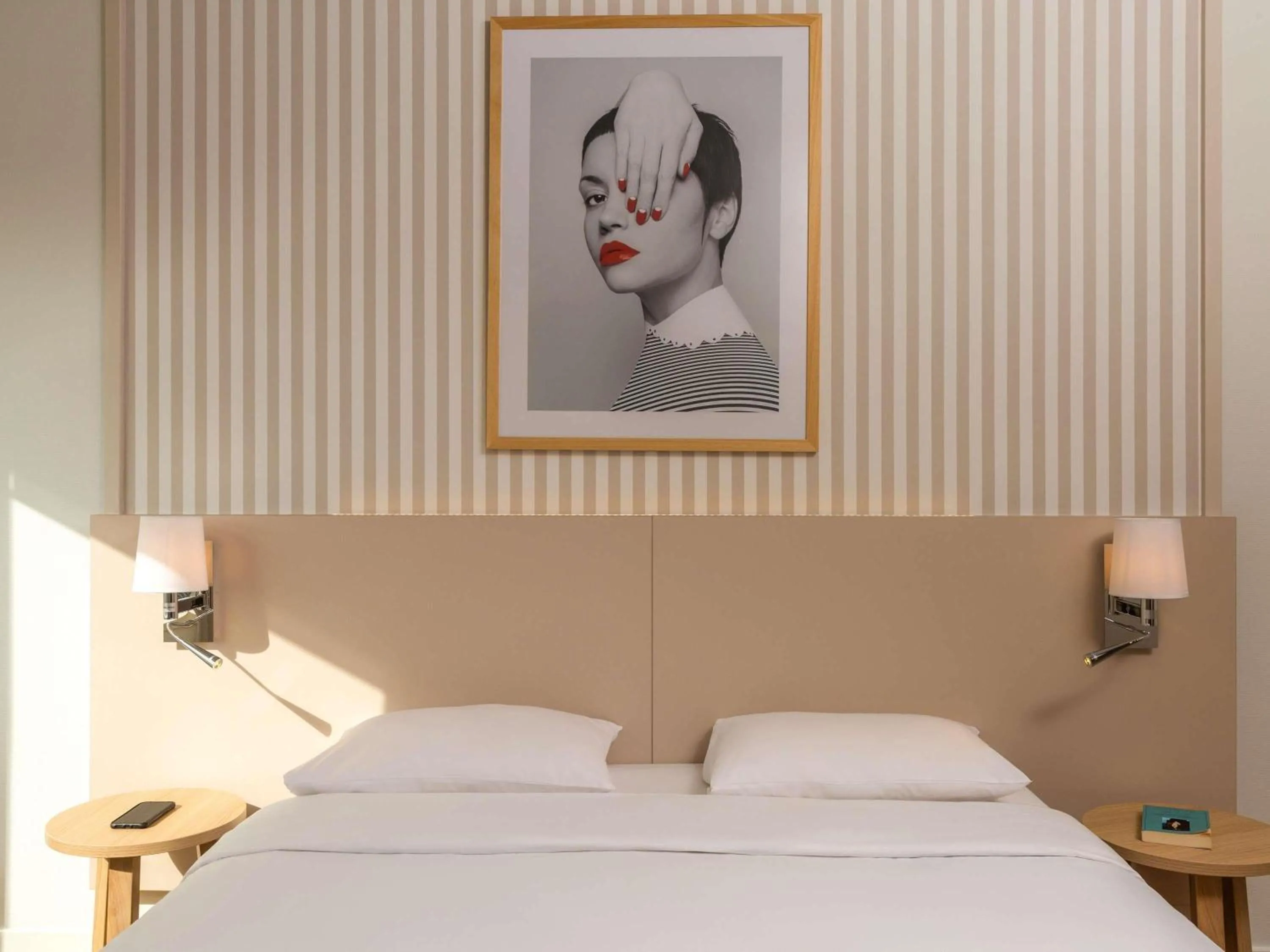 Property building, Bed in Aparthotel Adagio Paris Centre Tour Eiffel