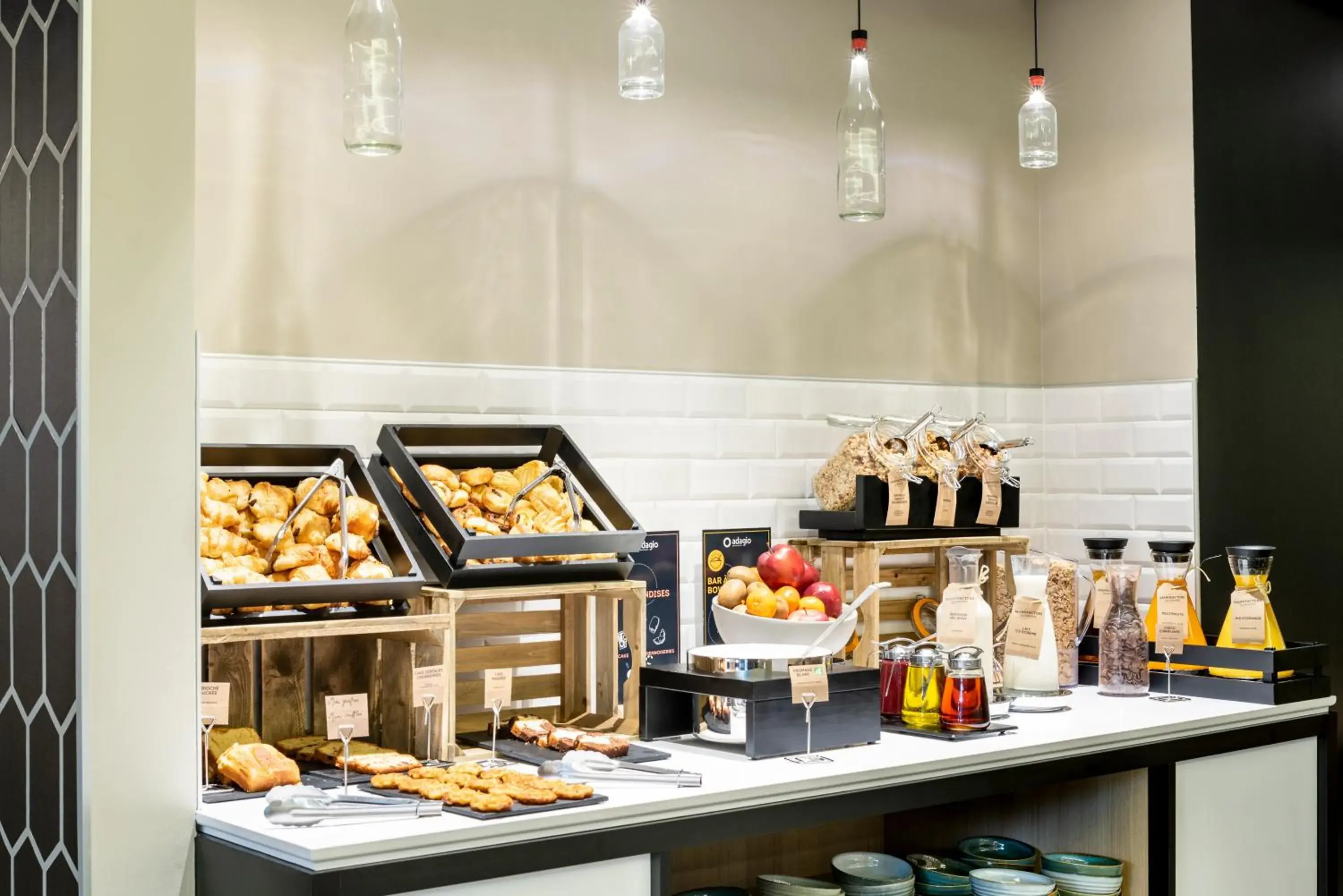 Breakfast in Aparthotel Adagio Paris Centre Tour Eiffel Breakfast in Aparthotel Adagio Paris Centre Tour Eiffel
