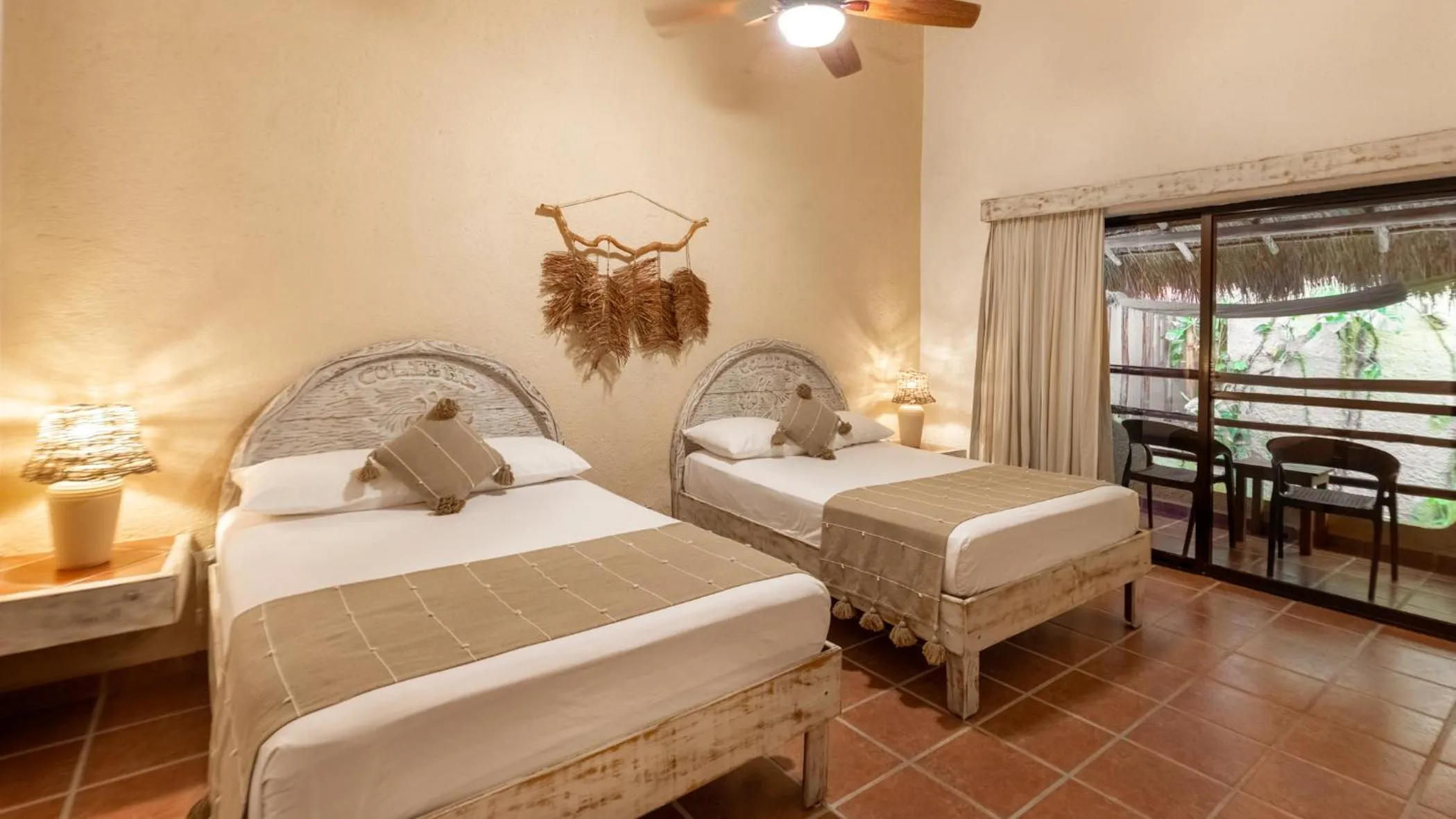 Balcony/Terrace, Bed in Hotel Casa Colibri