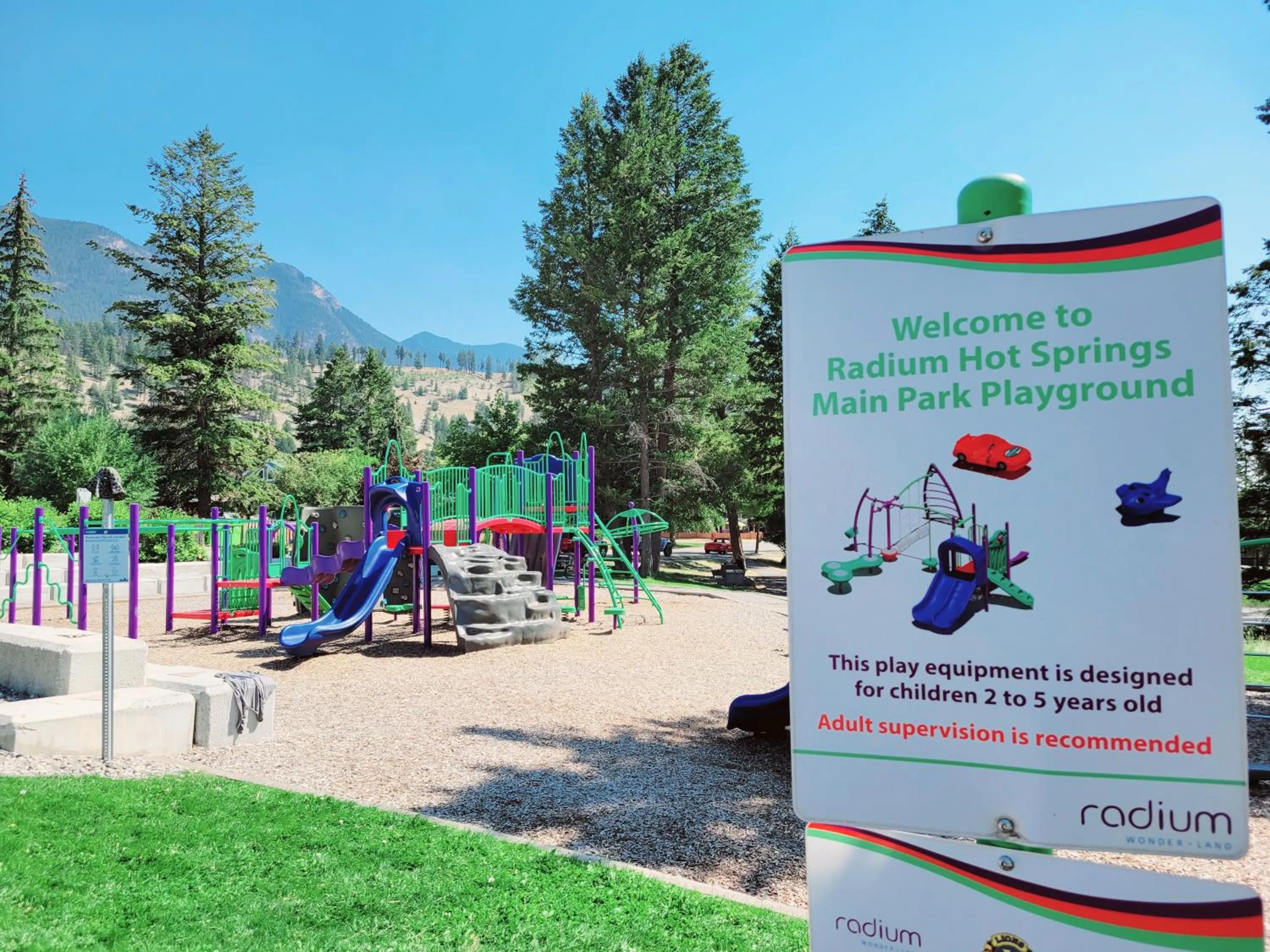 Children play ground in Mountain Springs Motel