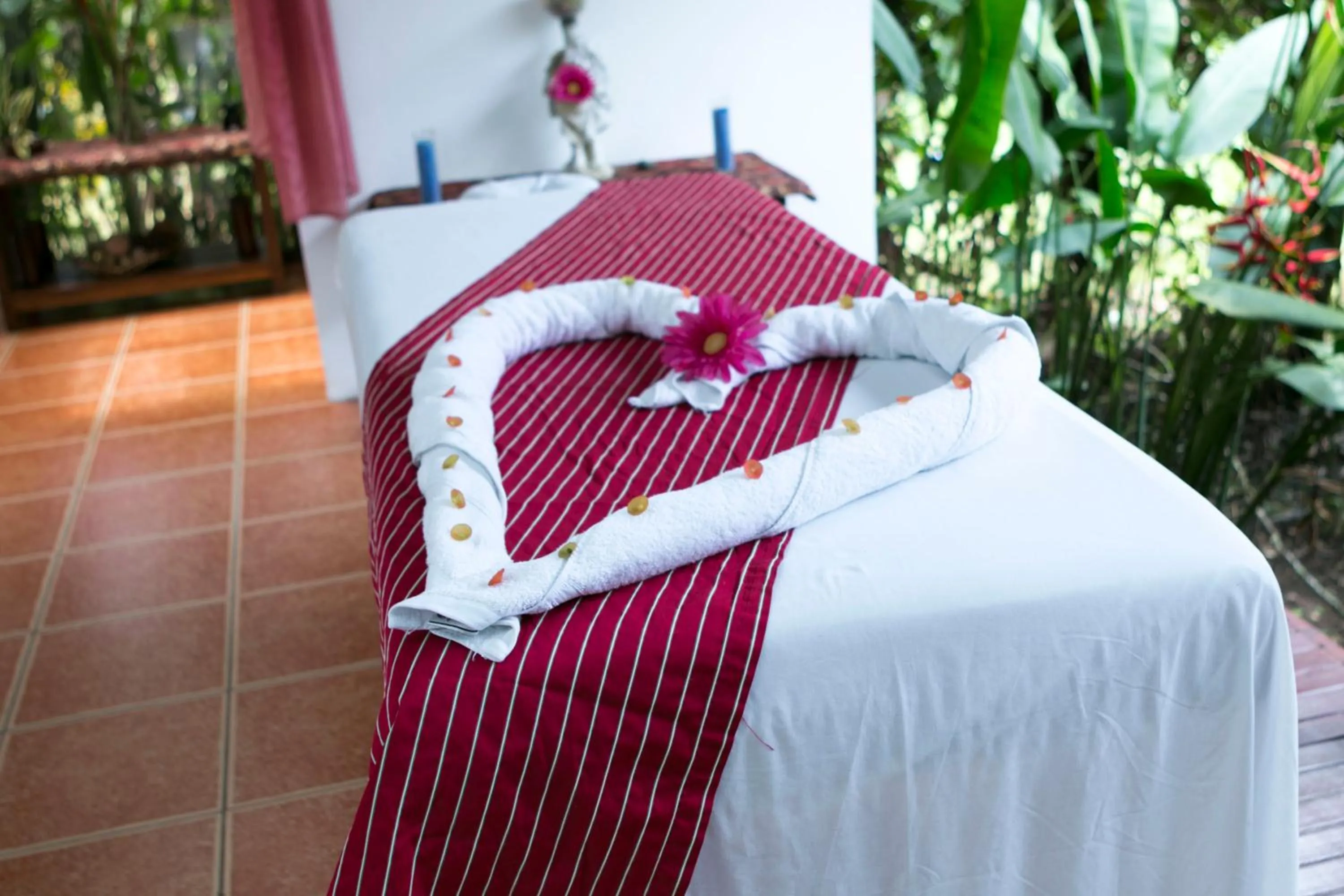 Massage, Bed in Hotel Mountain Paradise