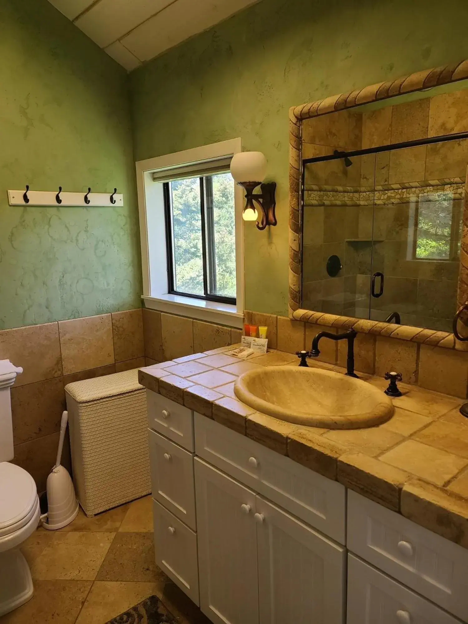 Bathroom in Embarcadero Resort Bathroom in Embarcadero Resort