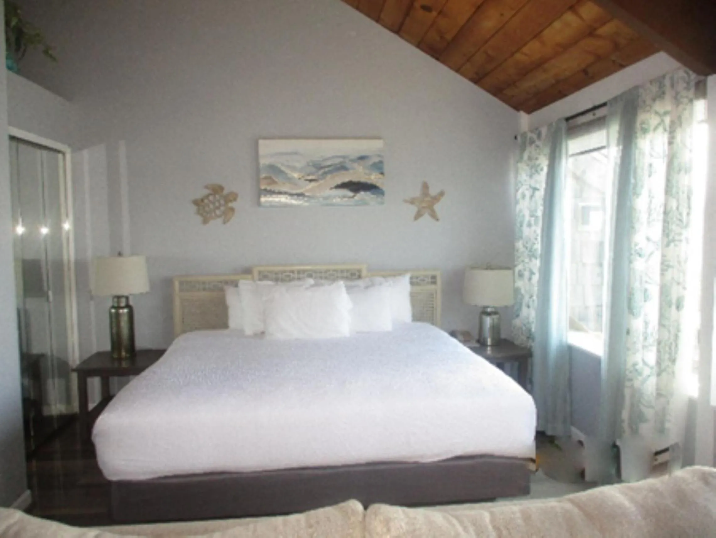 Bed in Embarcadero Resort