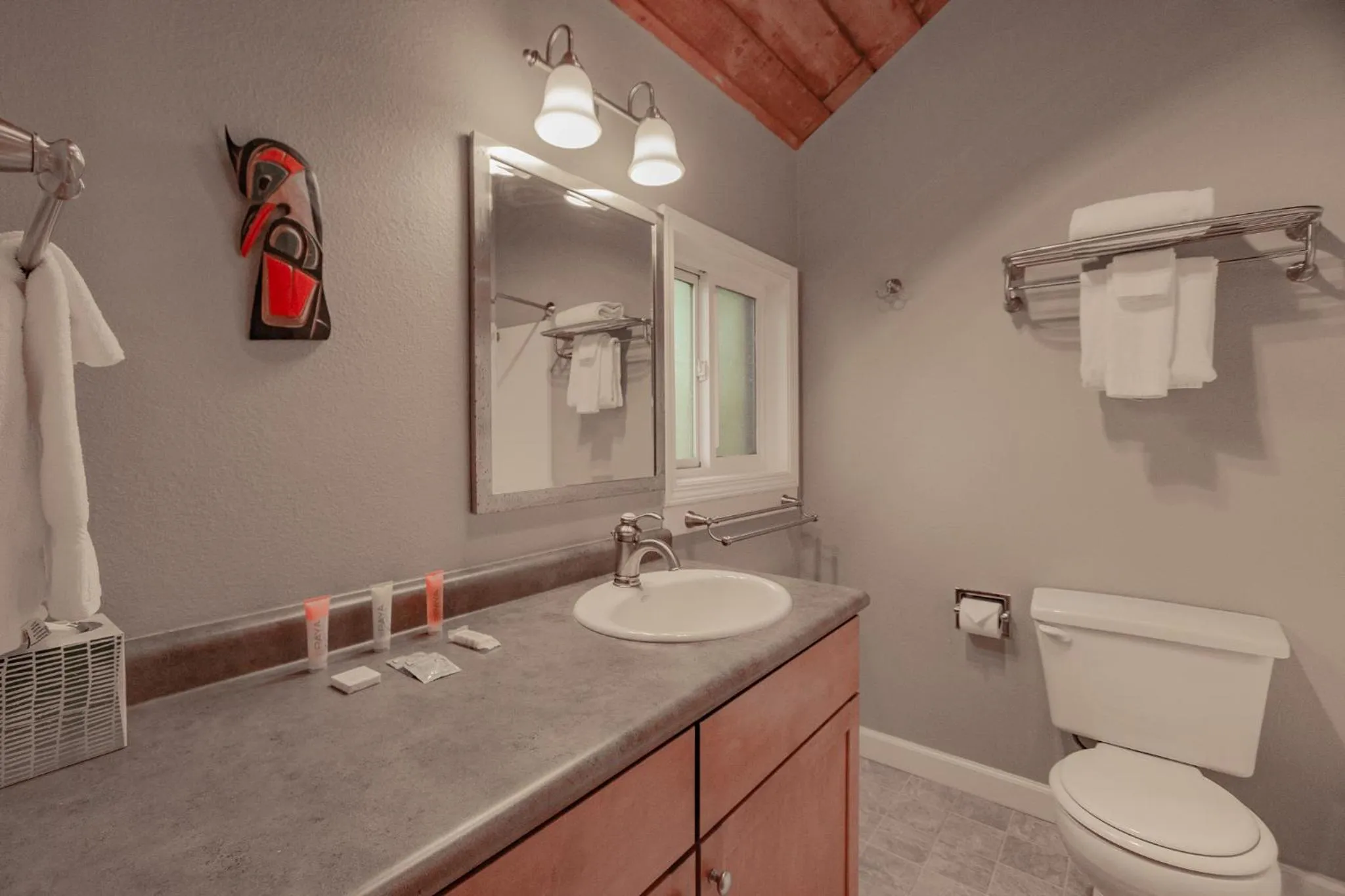 Bathroom in Embarcadero Resort