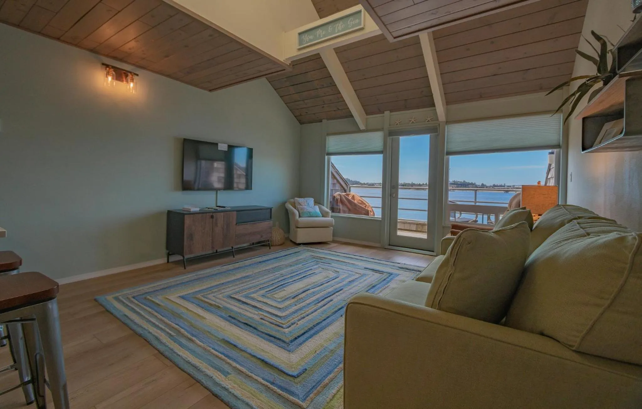 Living room in Embarcadero Resort