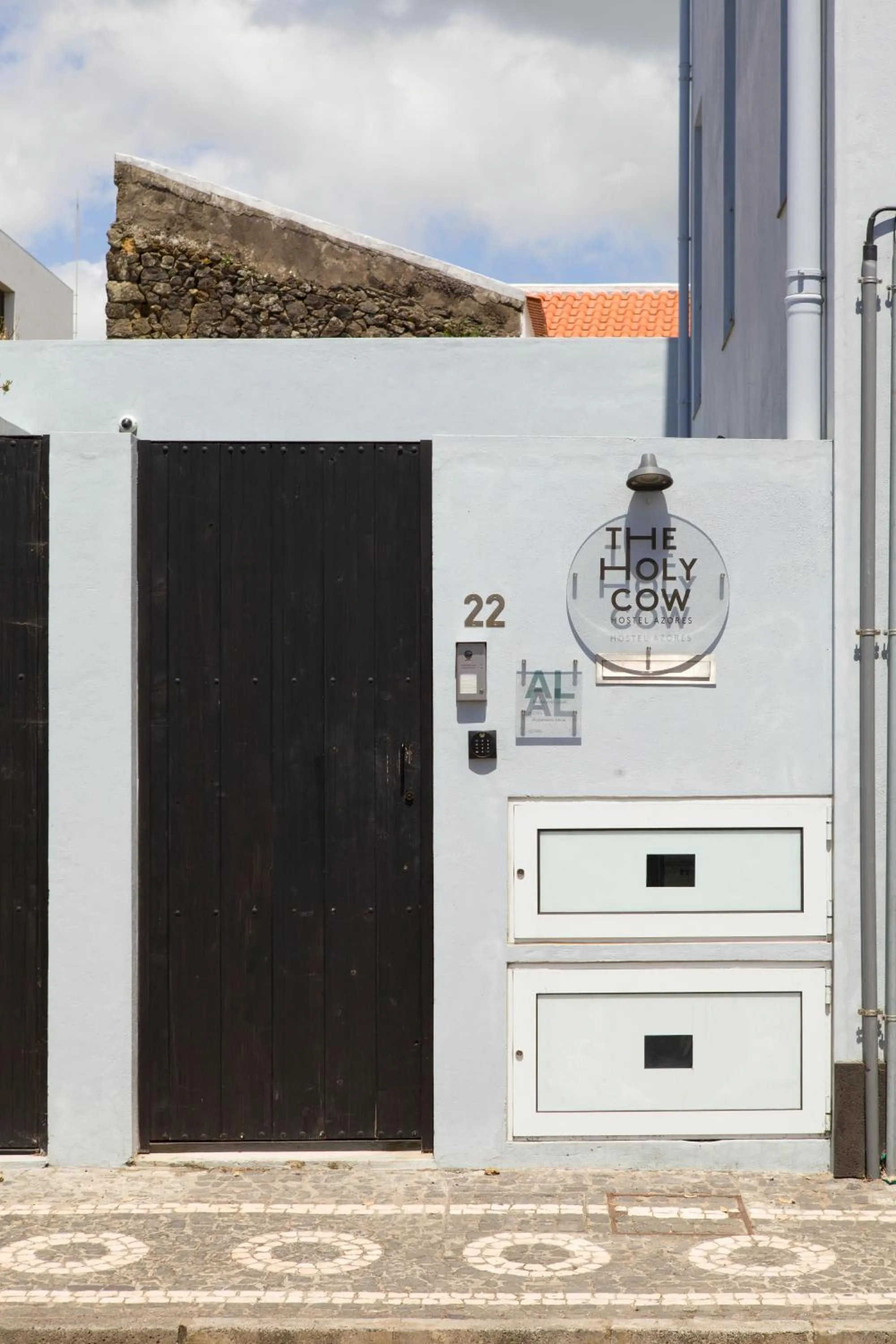 Facade/entrance in THE HOLY COW - Hostel & Suites