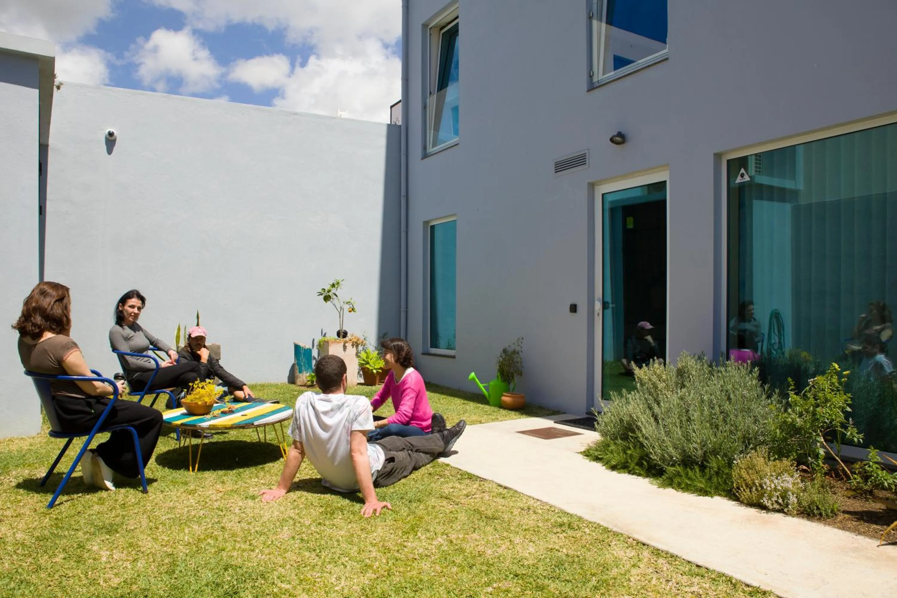 Patio in THE HOLY COW - Hostel & Suites