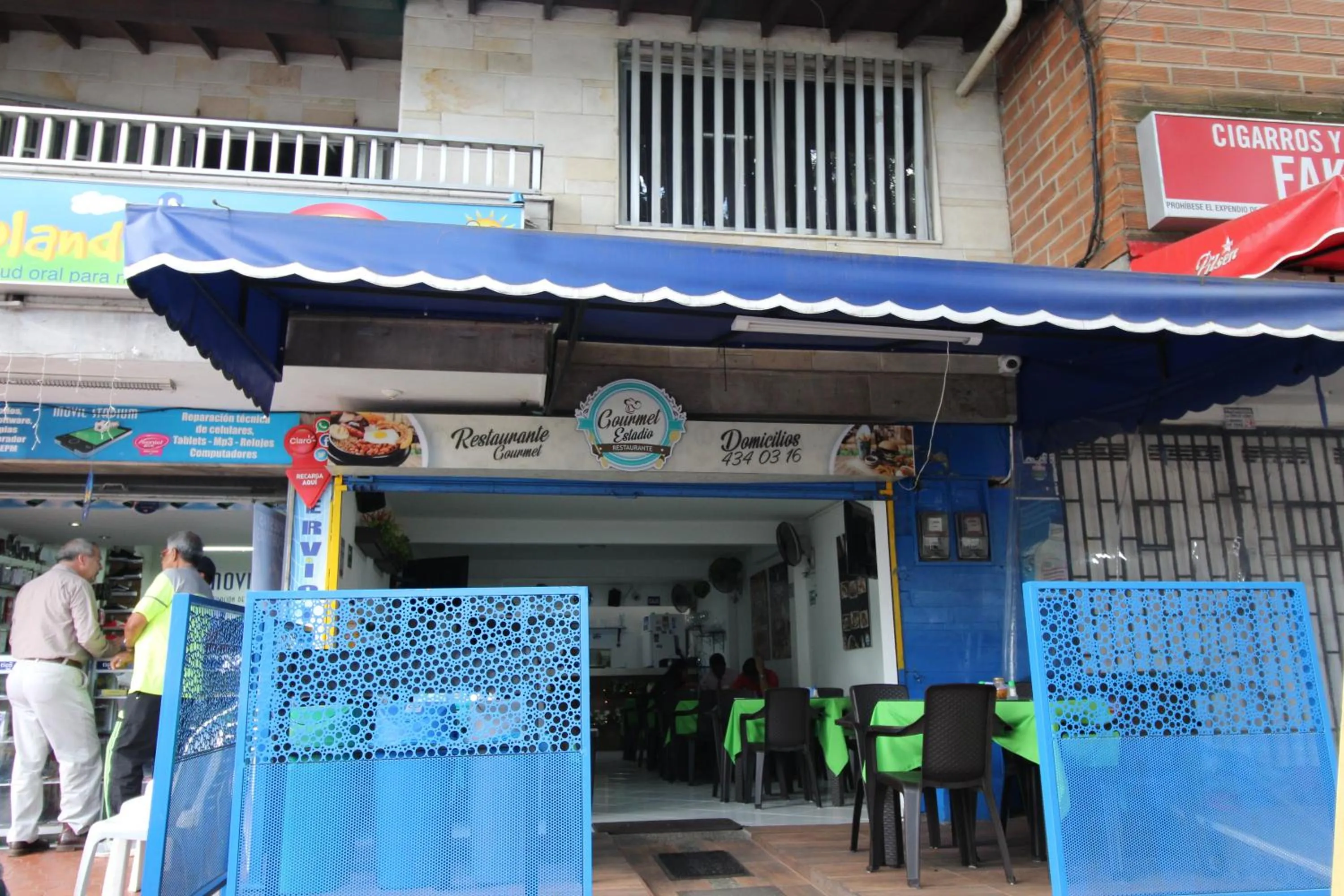 Restaurant/places to eat in HOTEL MANAGER OBELISK