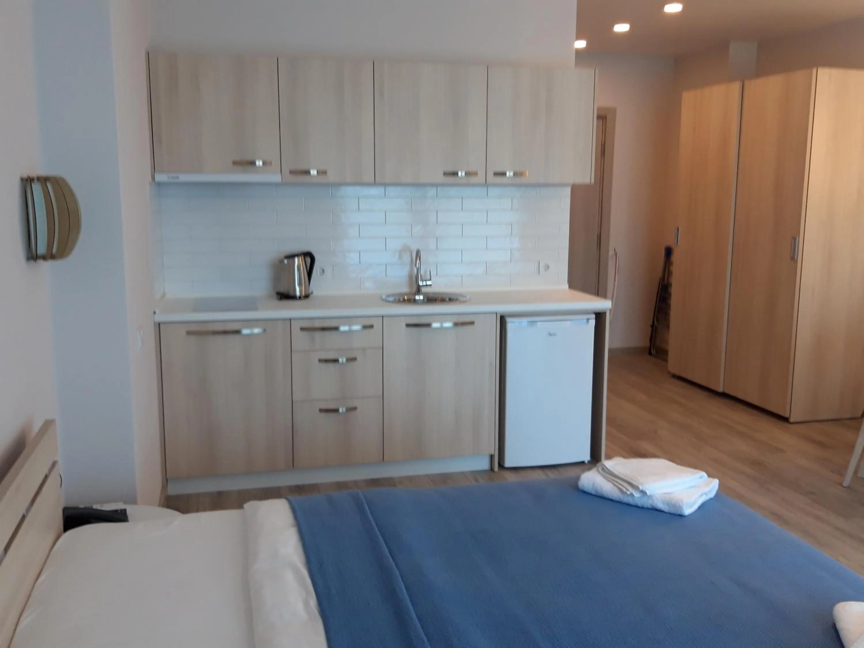 Communal kitchen in Green Line