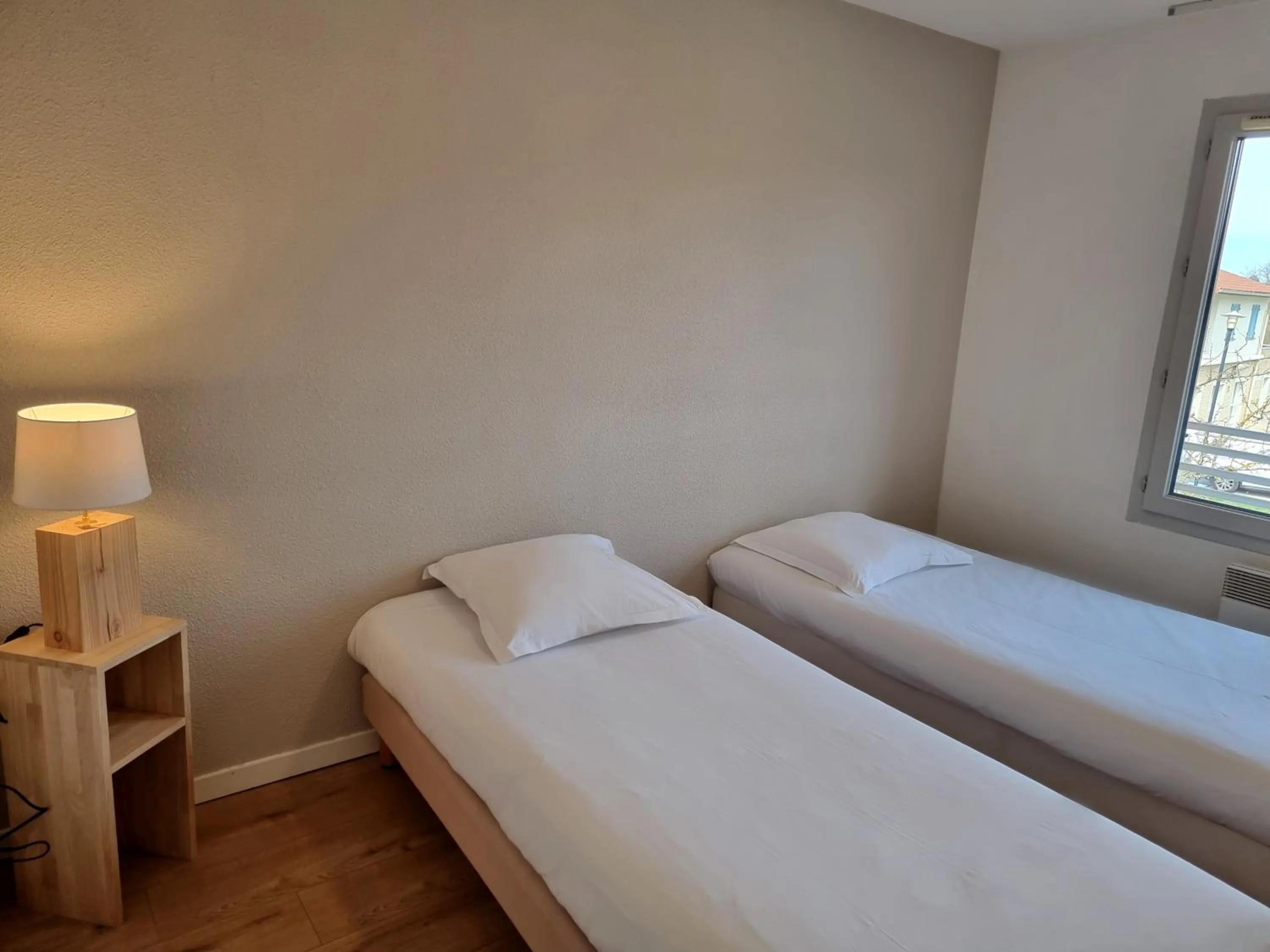 Bed in Garden & City Lyon - Lissieu