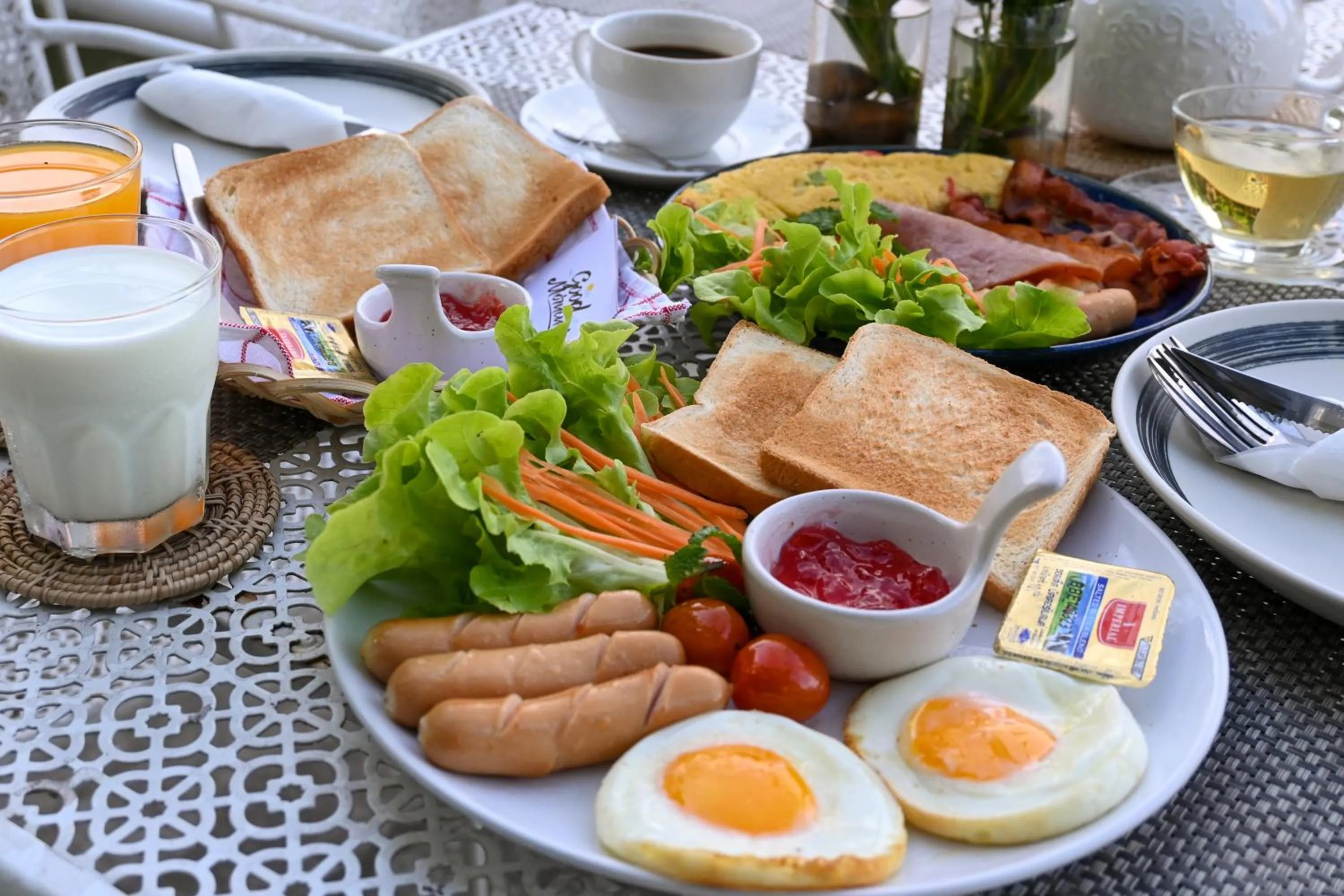 Breakfast in Aranta Suvarnabhumi