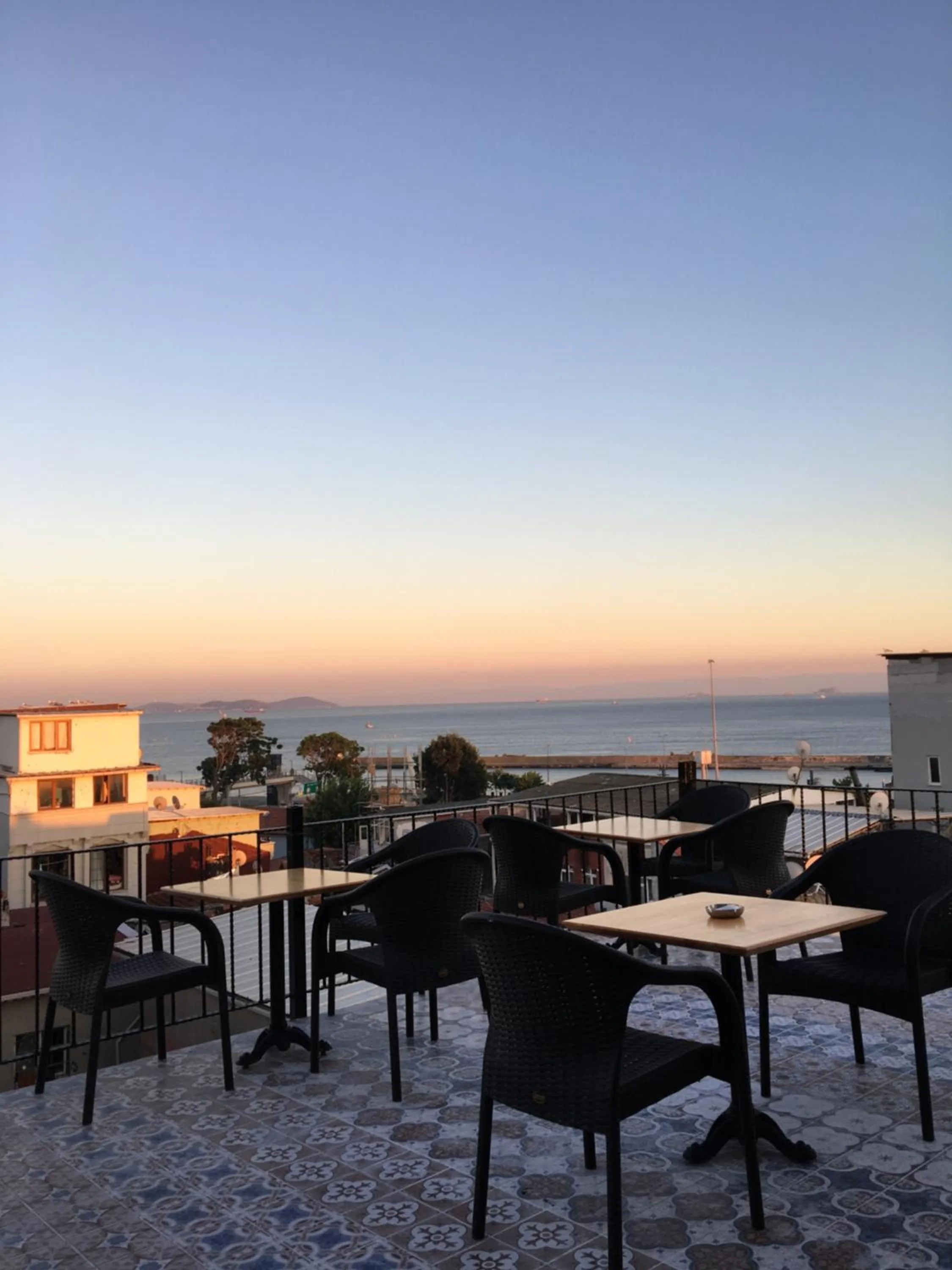 Restaurant/places to eat in PALMERA OLD CITY