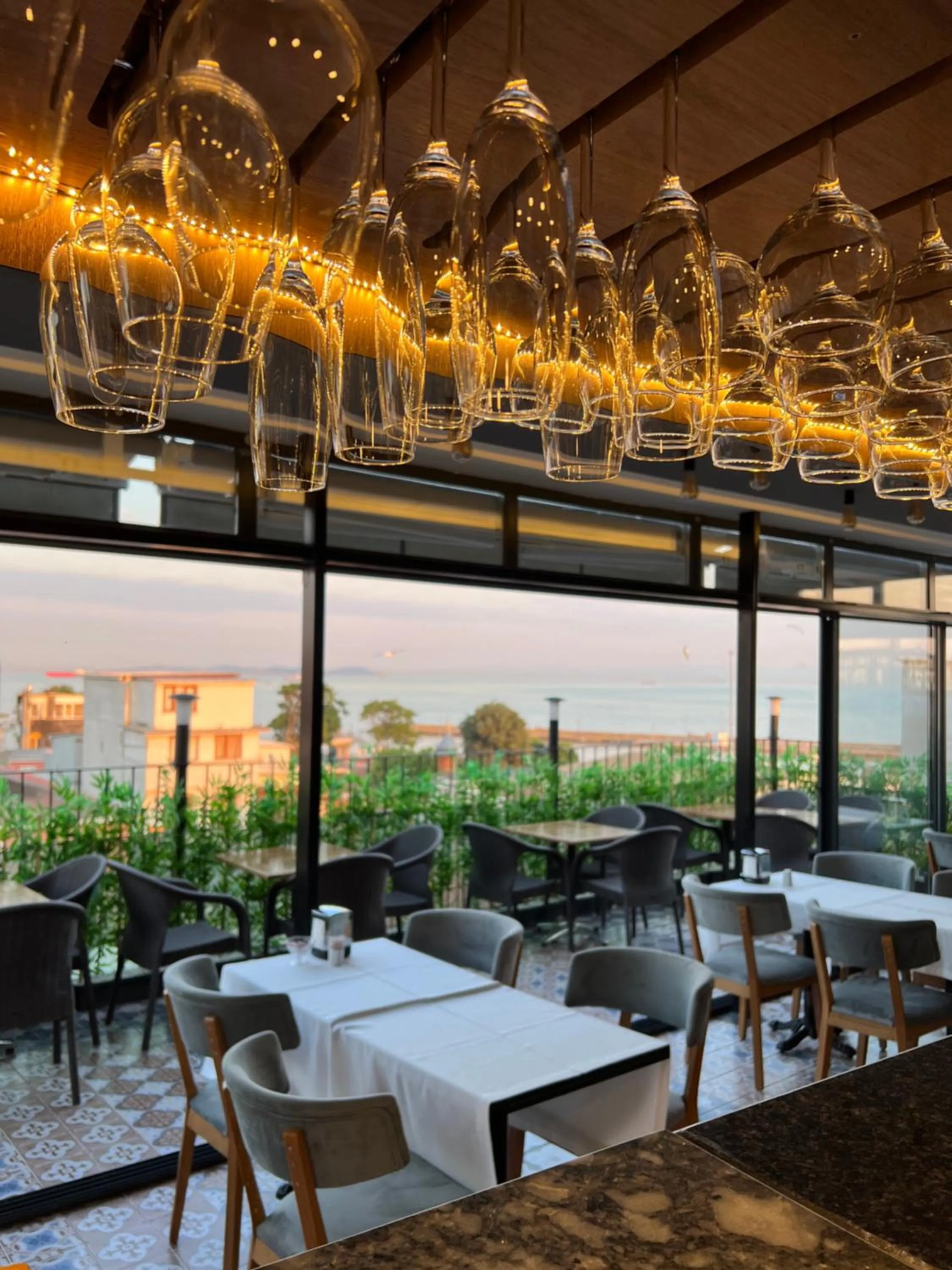 Restaurant/places to eat in PALMERA OLD CITY