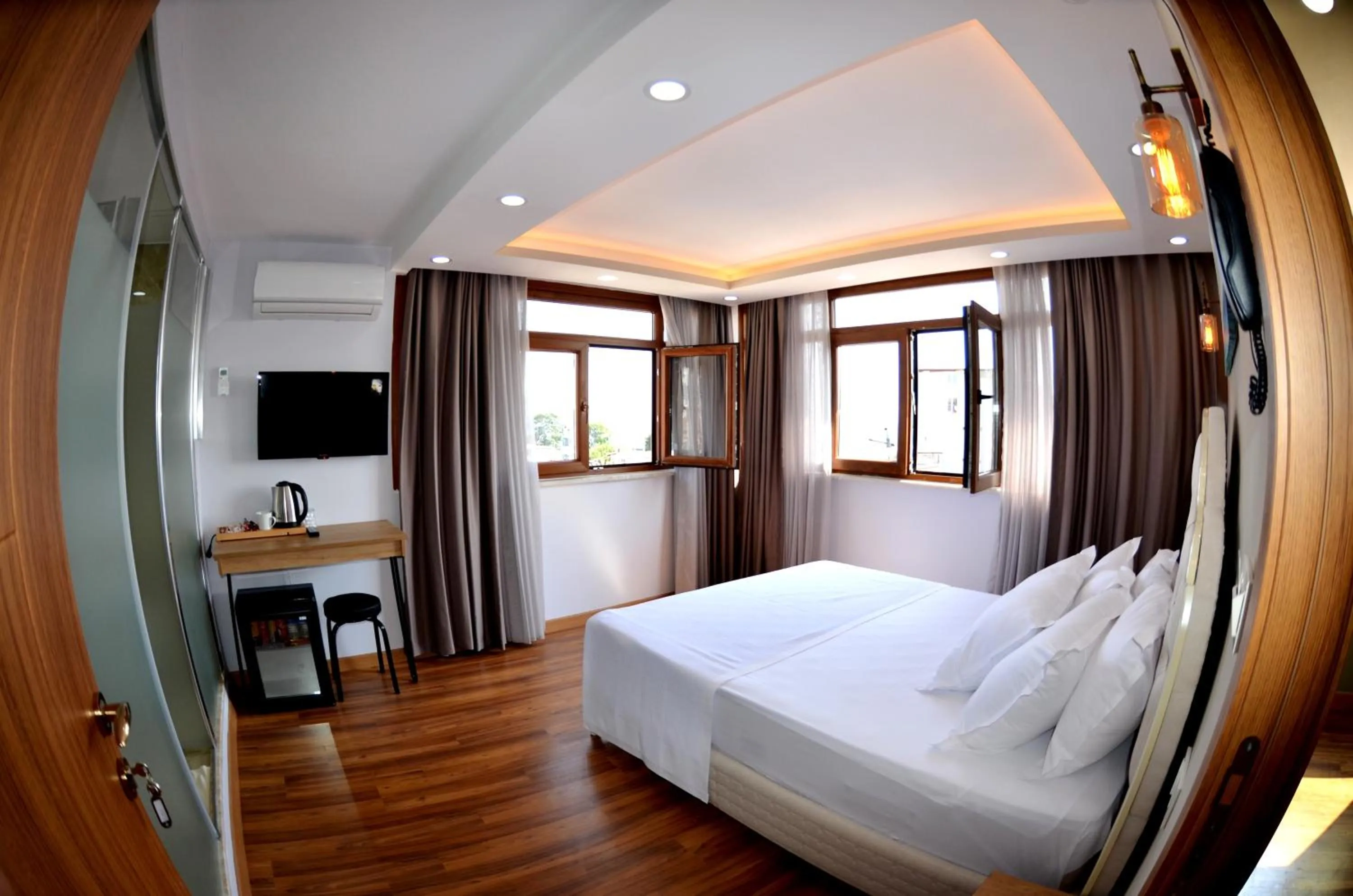 Photo of the whole room, Bed in PALMERA OLD CITY