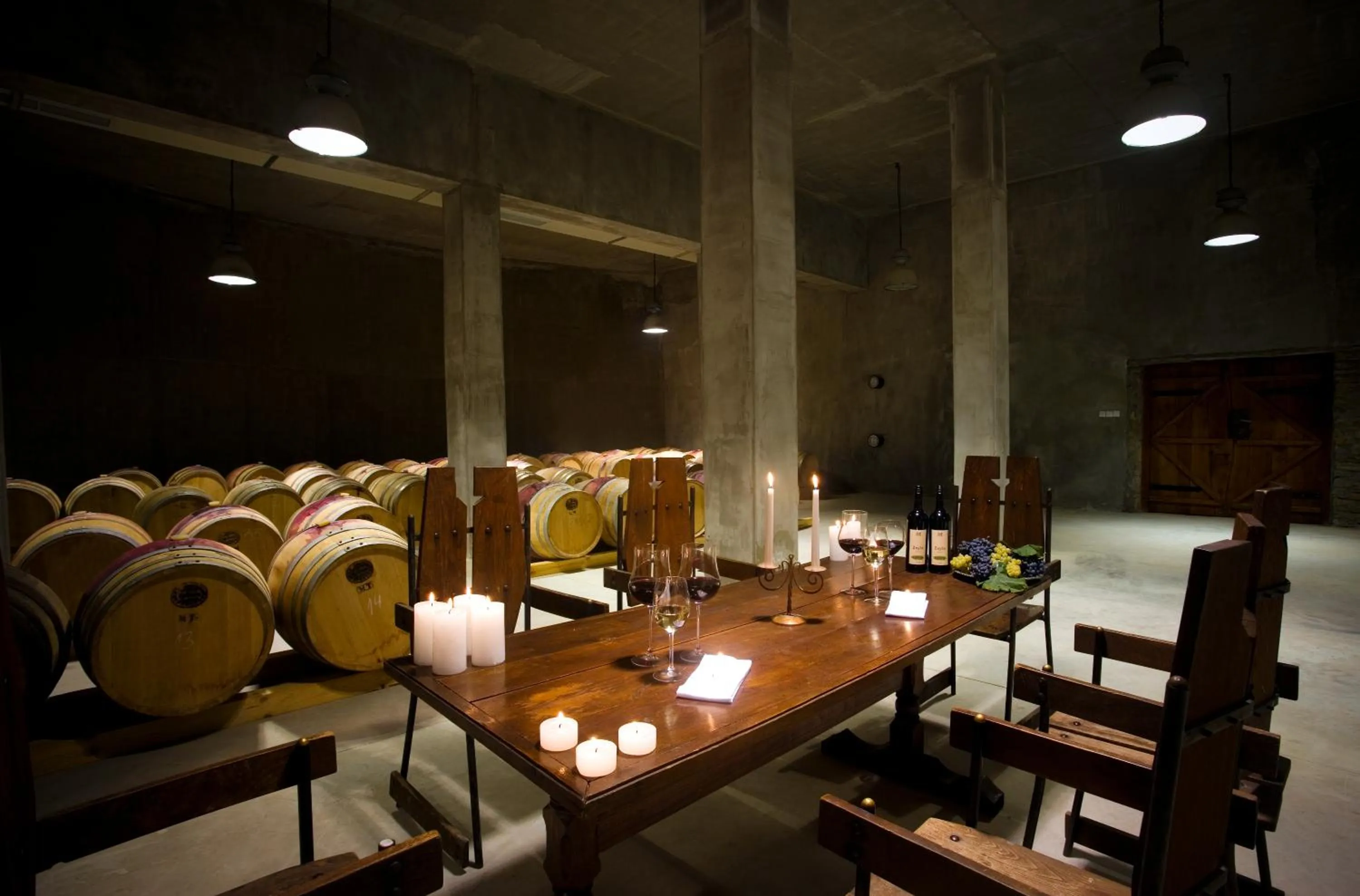 Restaurant/places to eat in Chateau Copsa Complex