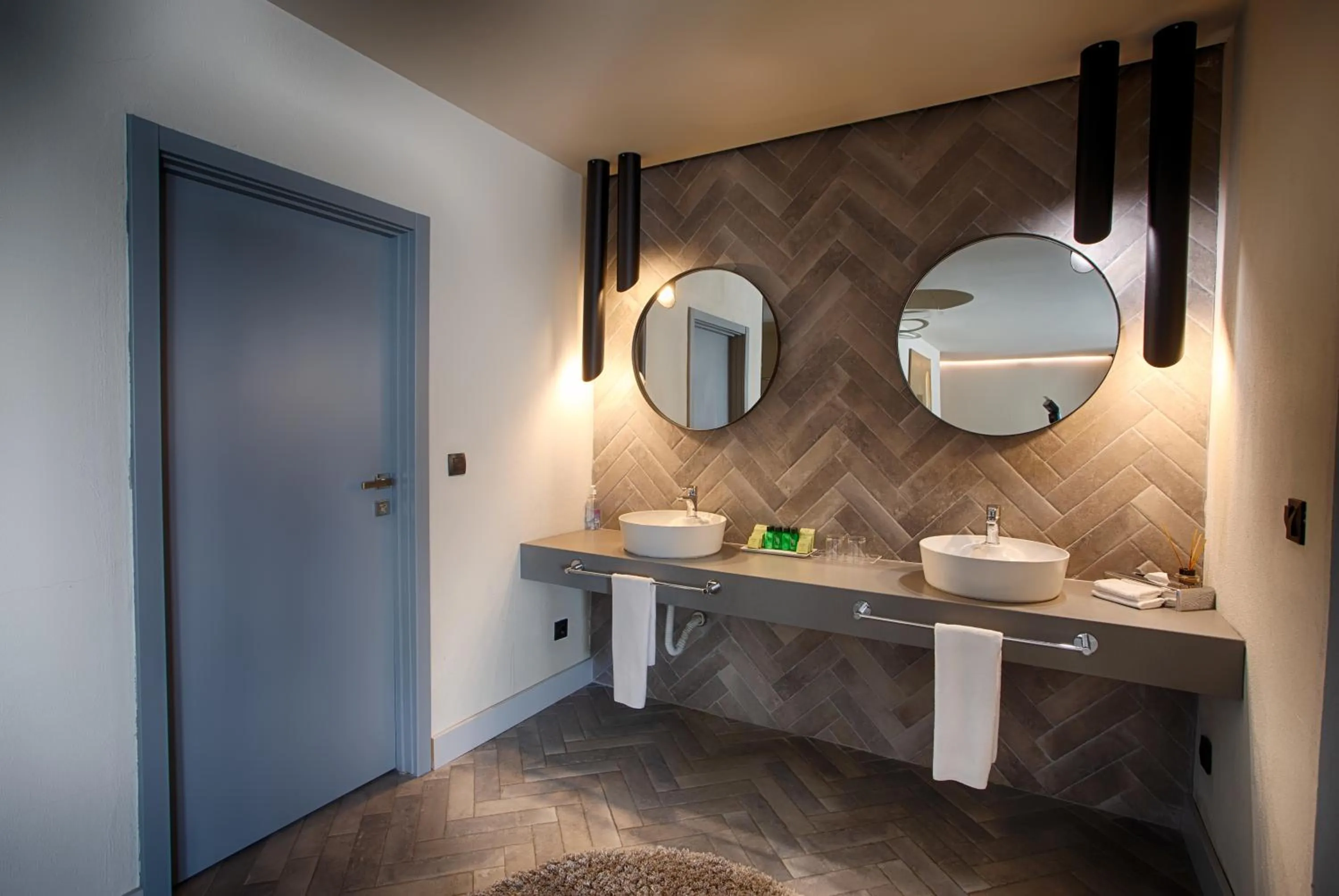 Bathroom in Chateau Copsa Complex