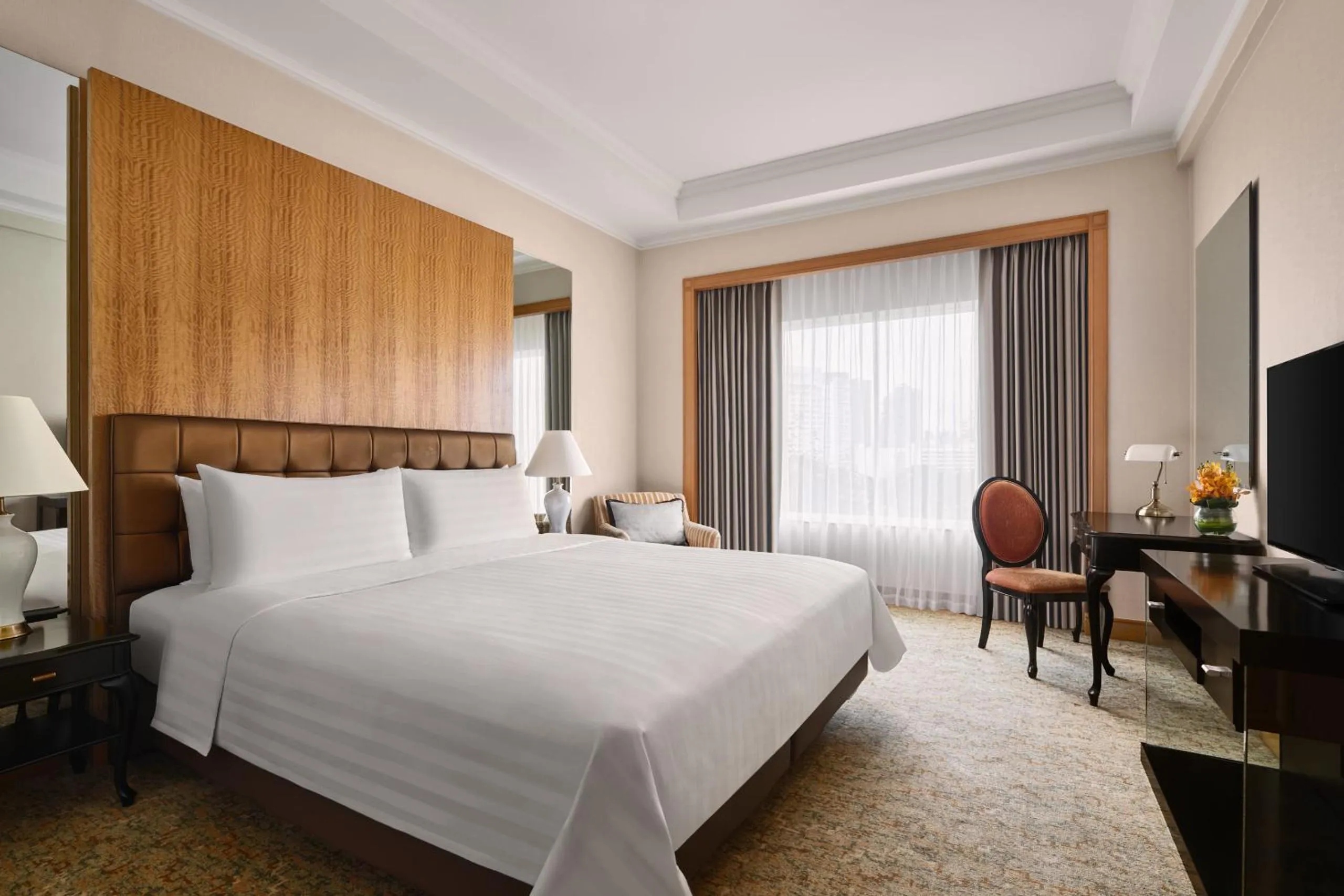 Bedroom, Bed in Shangri-La Apartments