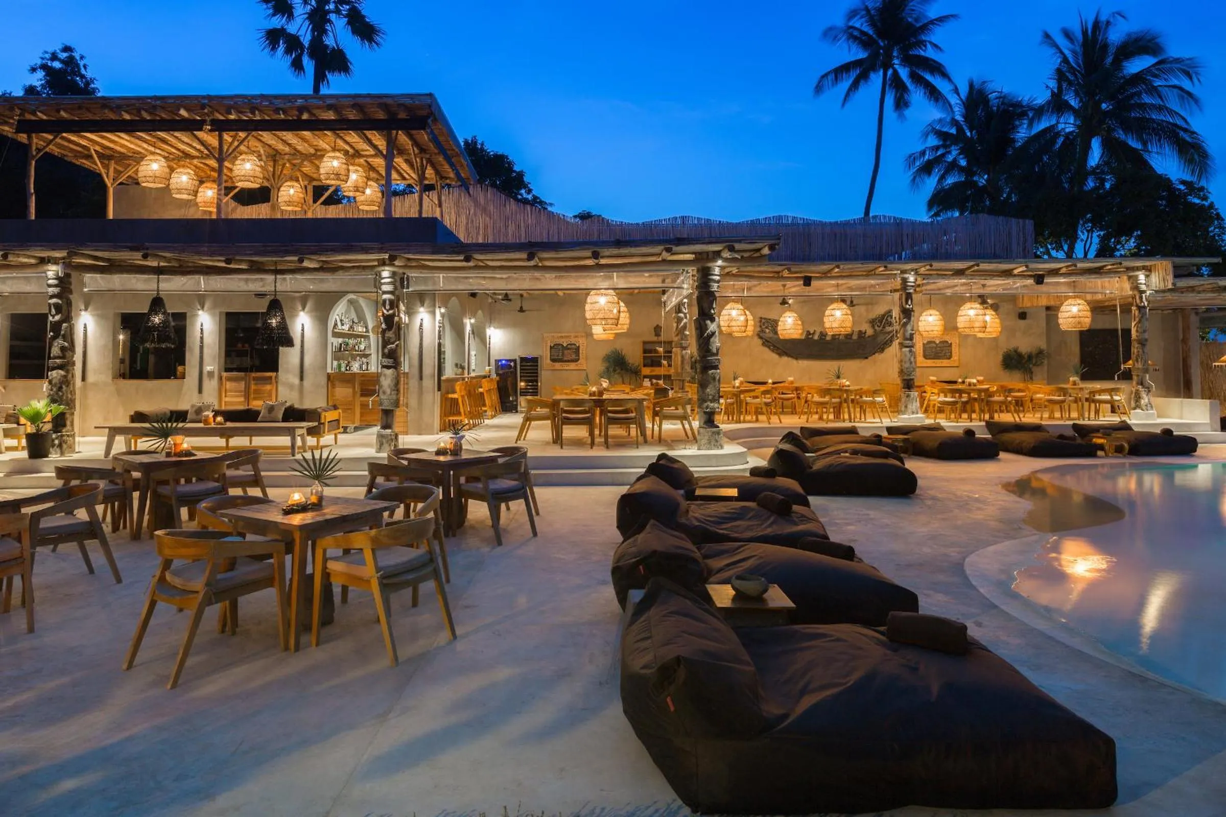 Restaurant/places to eat in Karma Resort