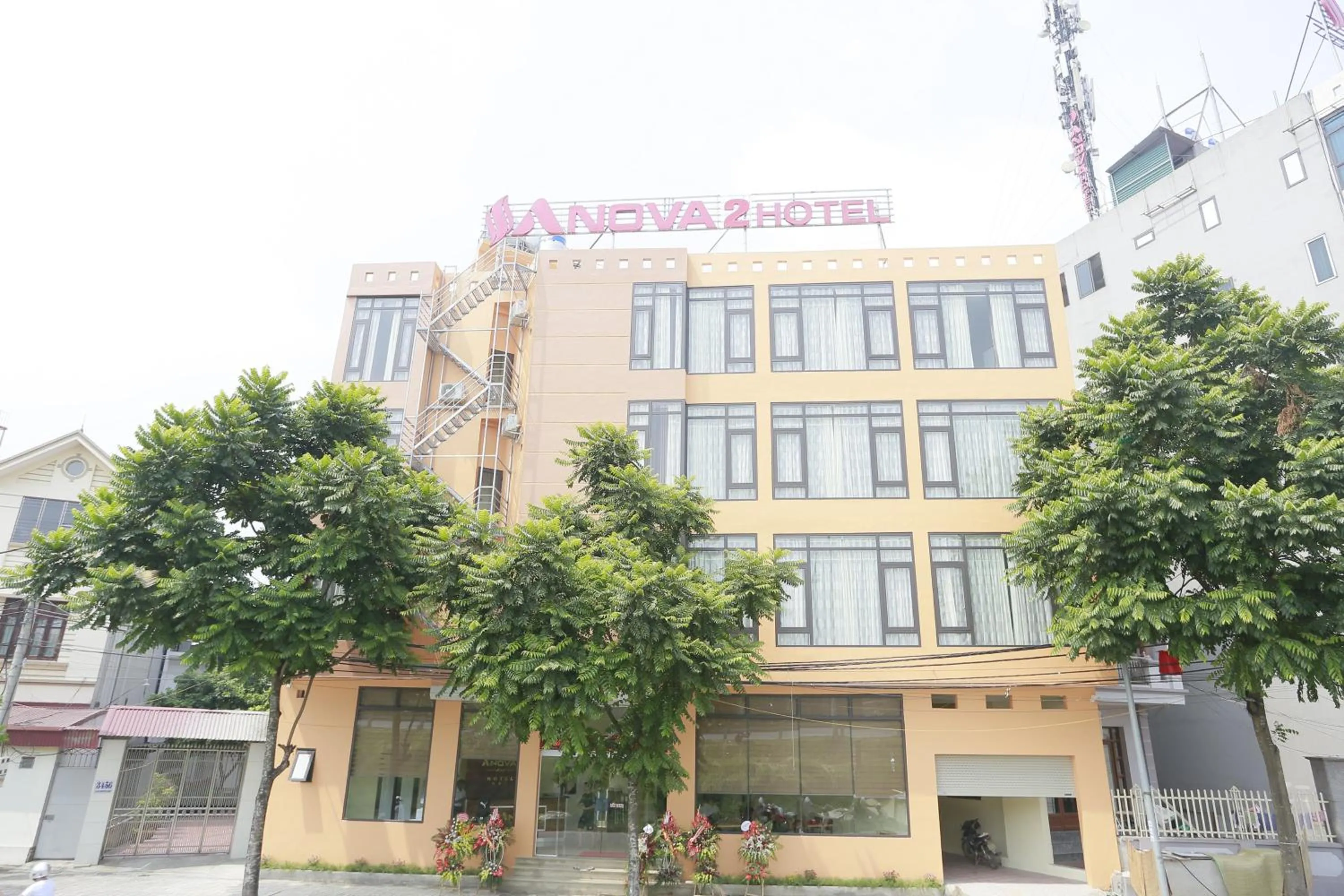 Anova 2 Hotel
