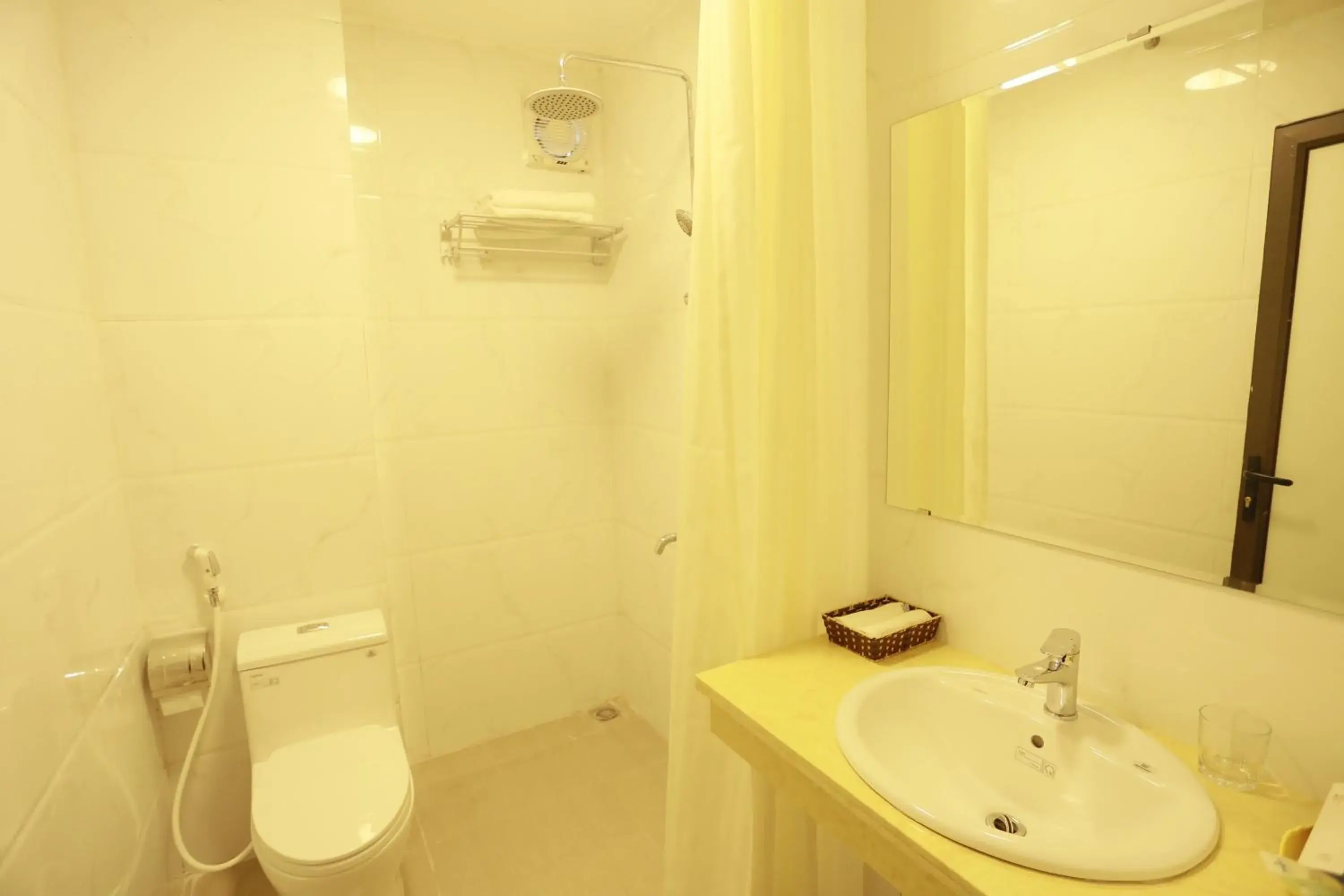 Toilet in Anova 2 Hotel Toilet in Anova 2 Hotel