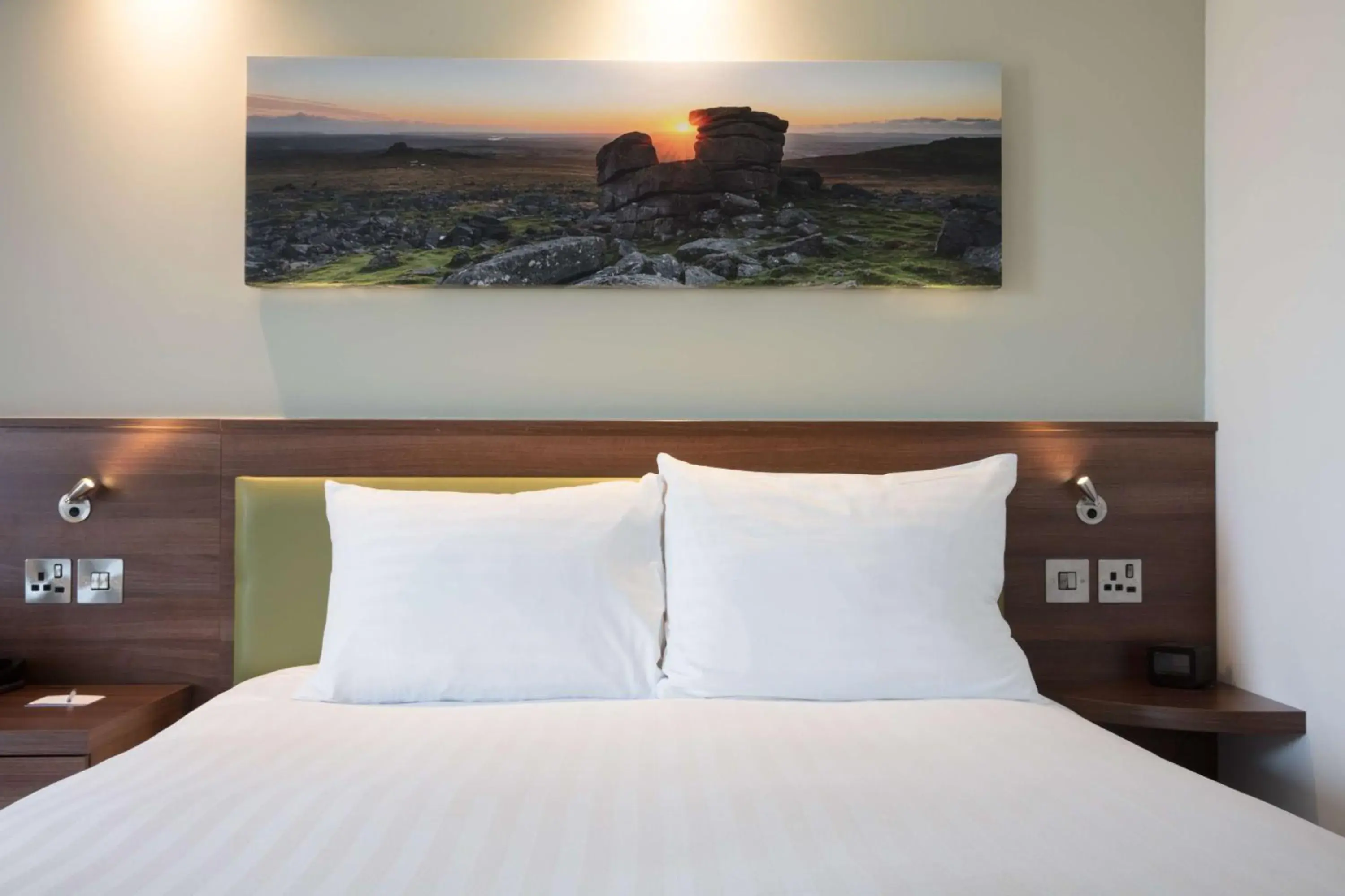 Bed in Hampton By Hilton Exeter Airport