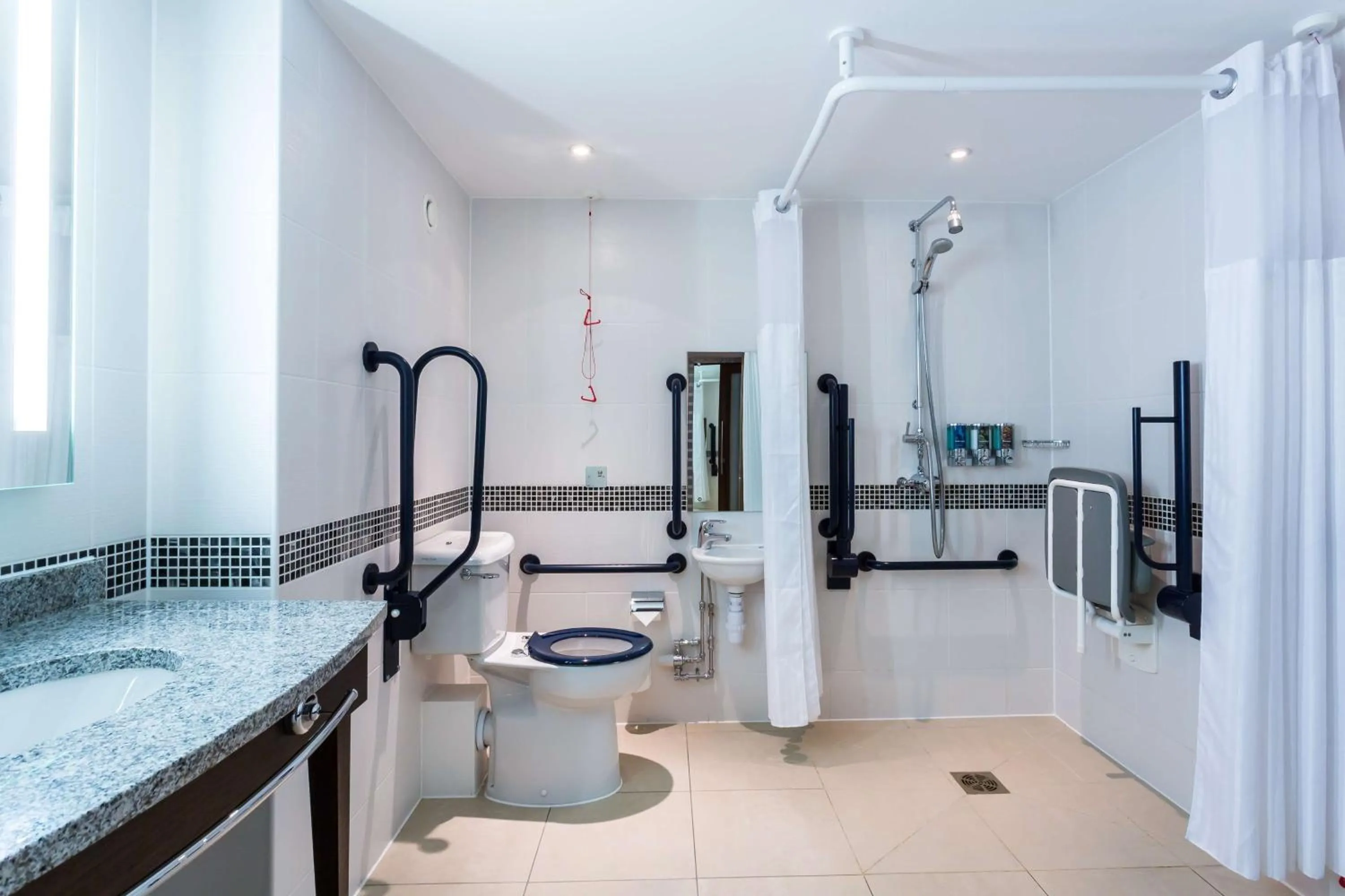 Bathroom in Hampton By Hilton Exeter Airport