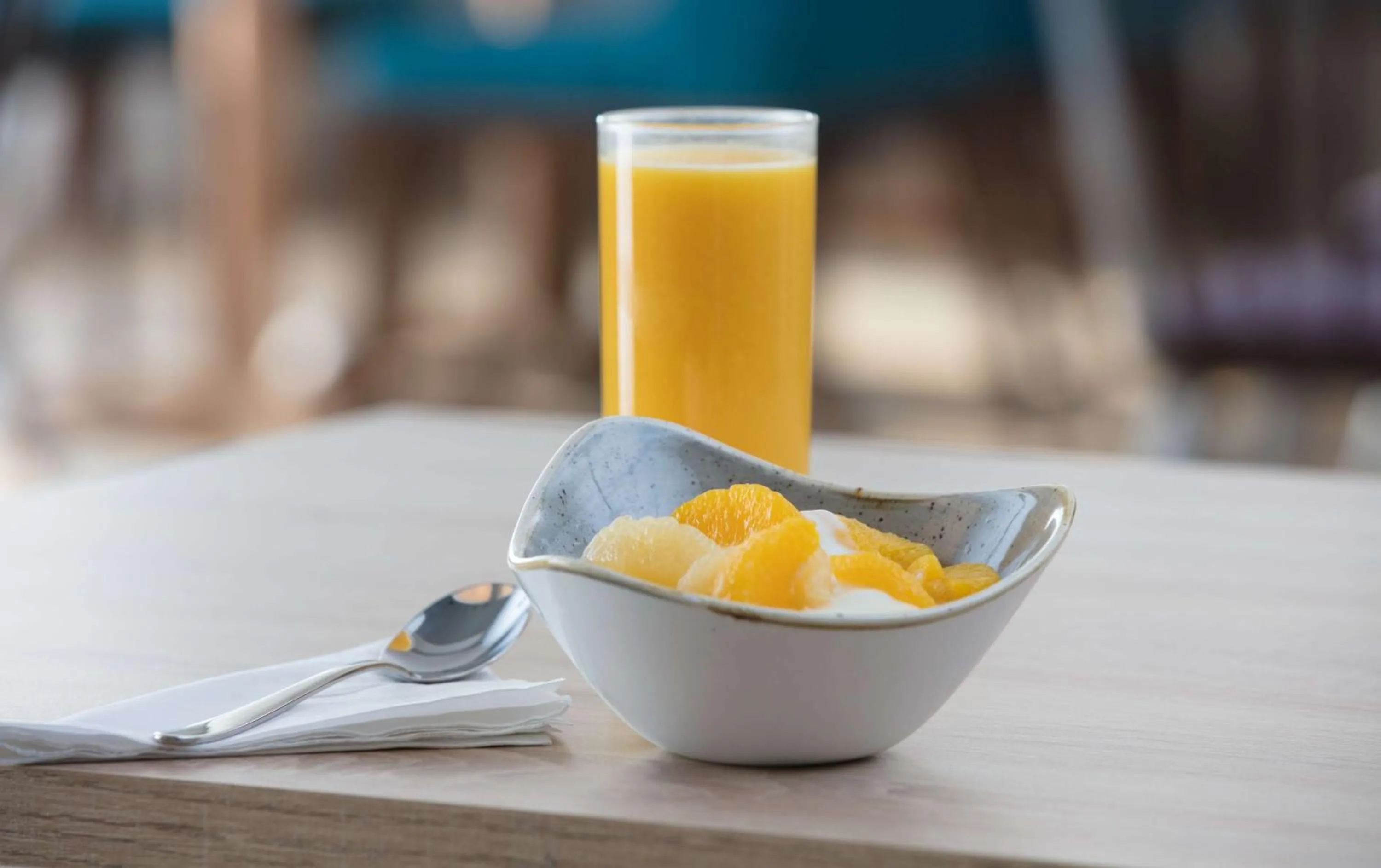 Dining area in Hampton By Hilton Exeter Airport