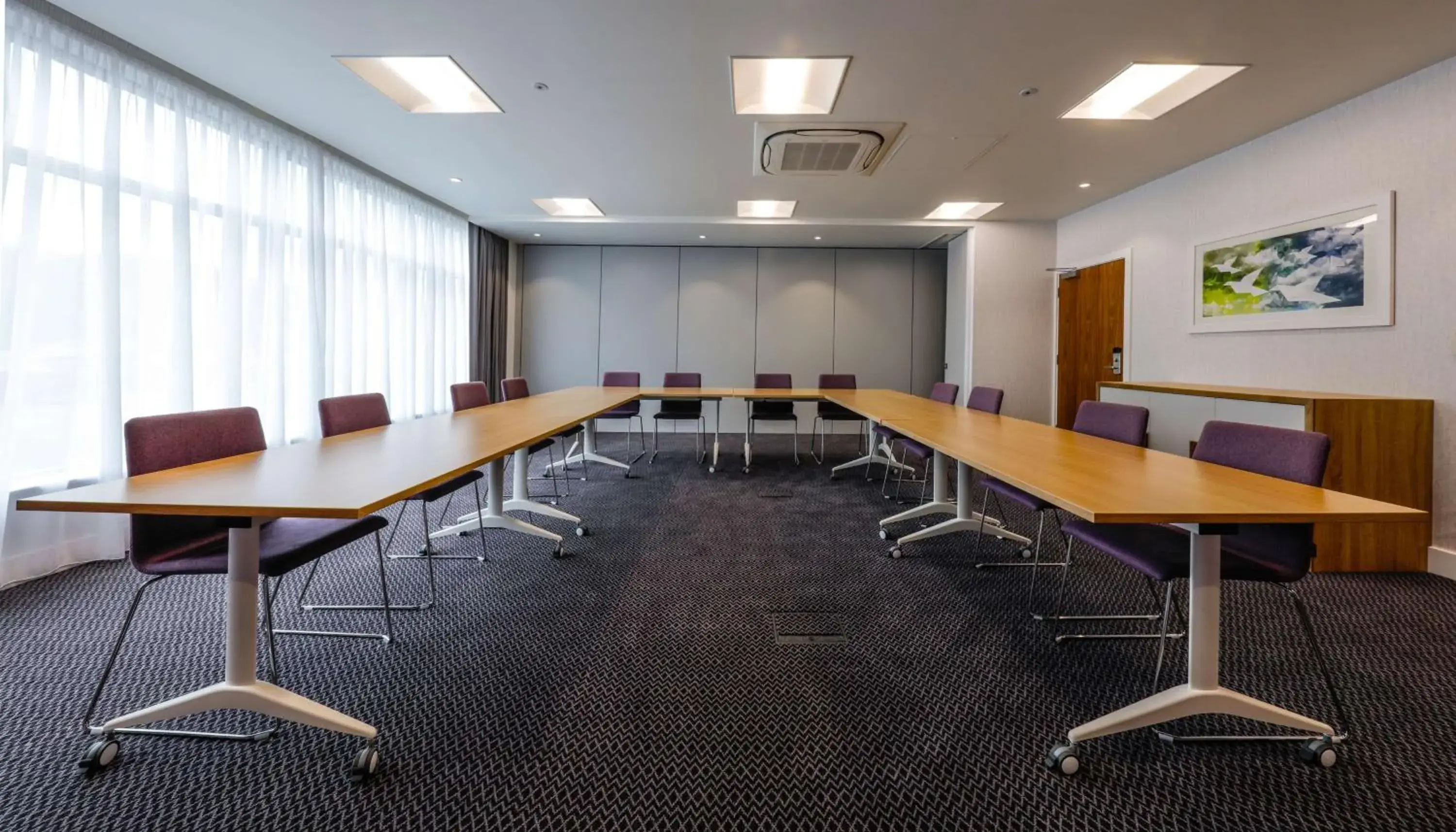 Meeting/conference room in Hampton By Hilton Exeter Airport