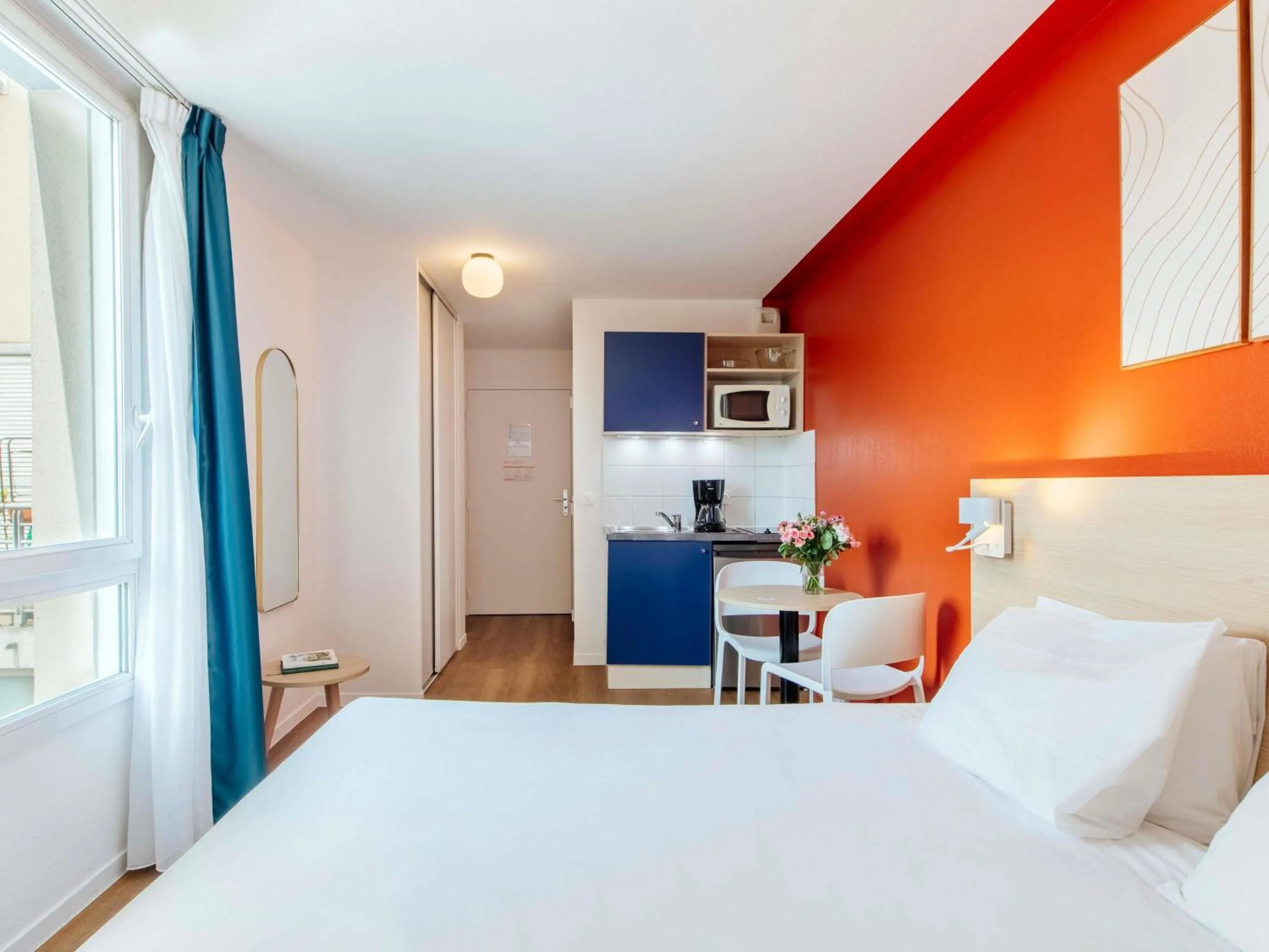 Bedroom, Bed in Aparthotel Adagio Access Paris Saint-Denis Pleyel