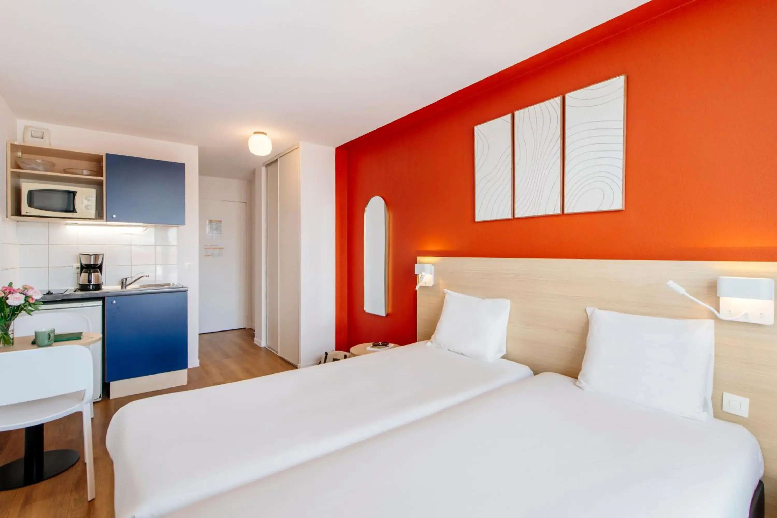 Photo of the whole room, Bed in Aparthotel Adagio Access Paris Saint-Denis Pleyel Photo of the whole room, Bed in Aparthotel Adagio Access Paris Saint-Denis Pleyel