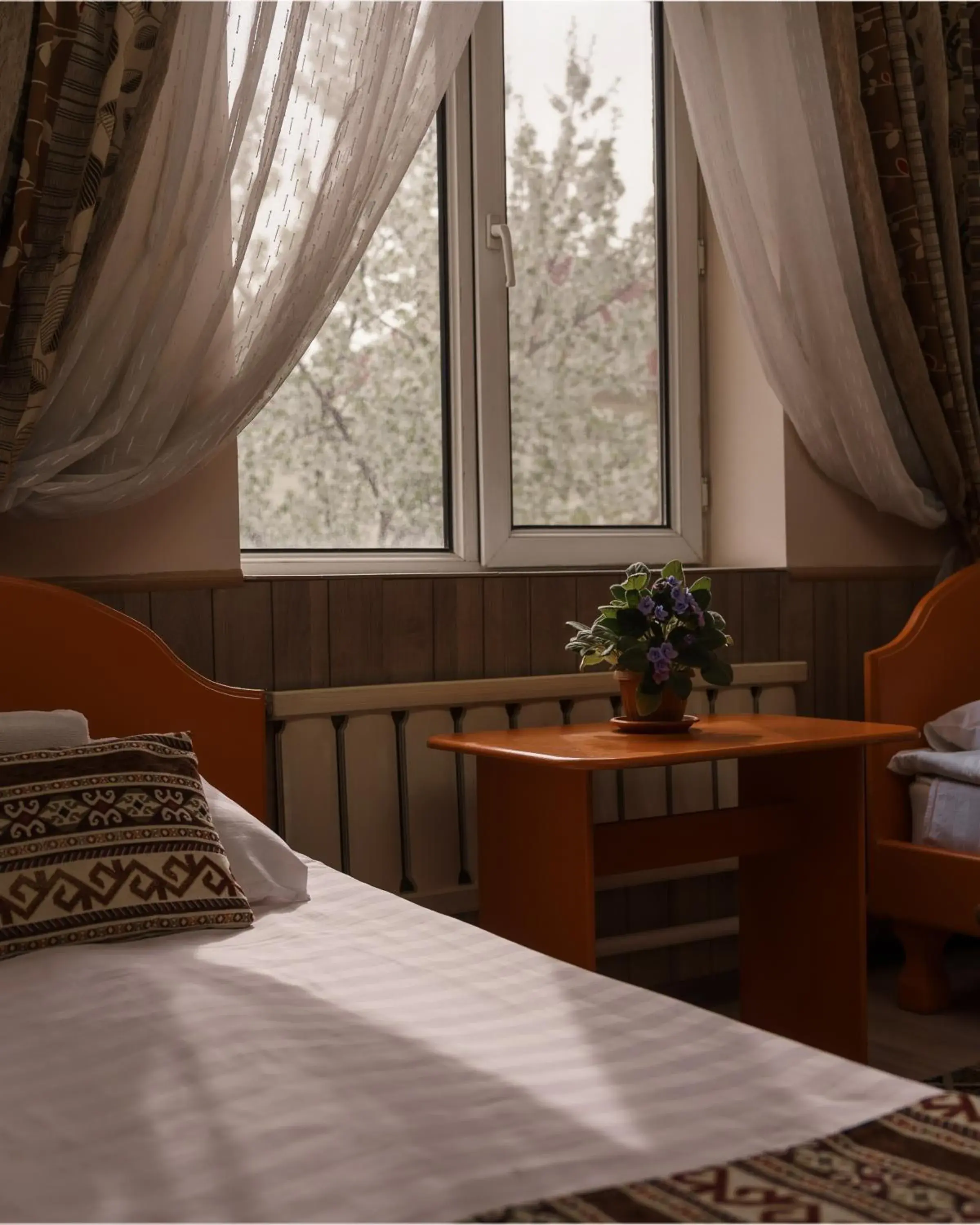 Single Room with Shower - single occupancy in Alpinist Hotel Single Room with Shower - single occupancy in Alpinist Hotel