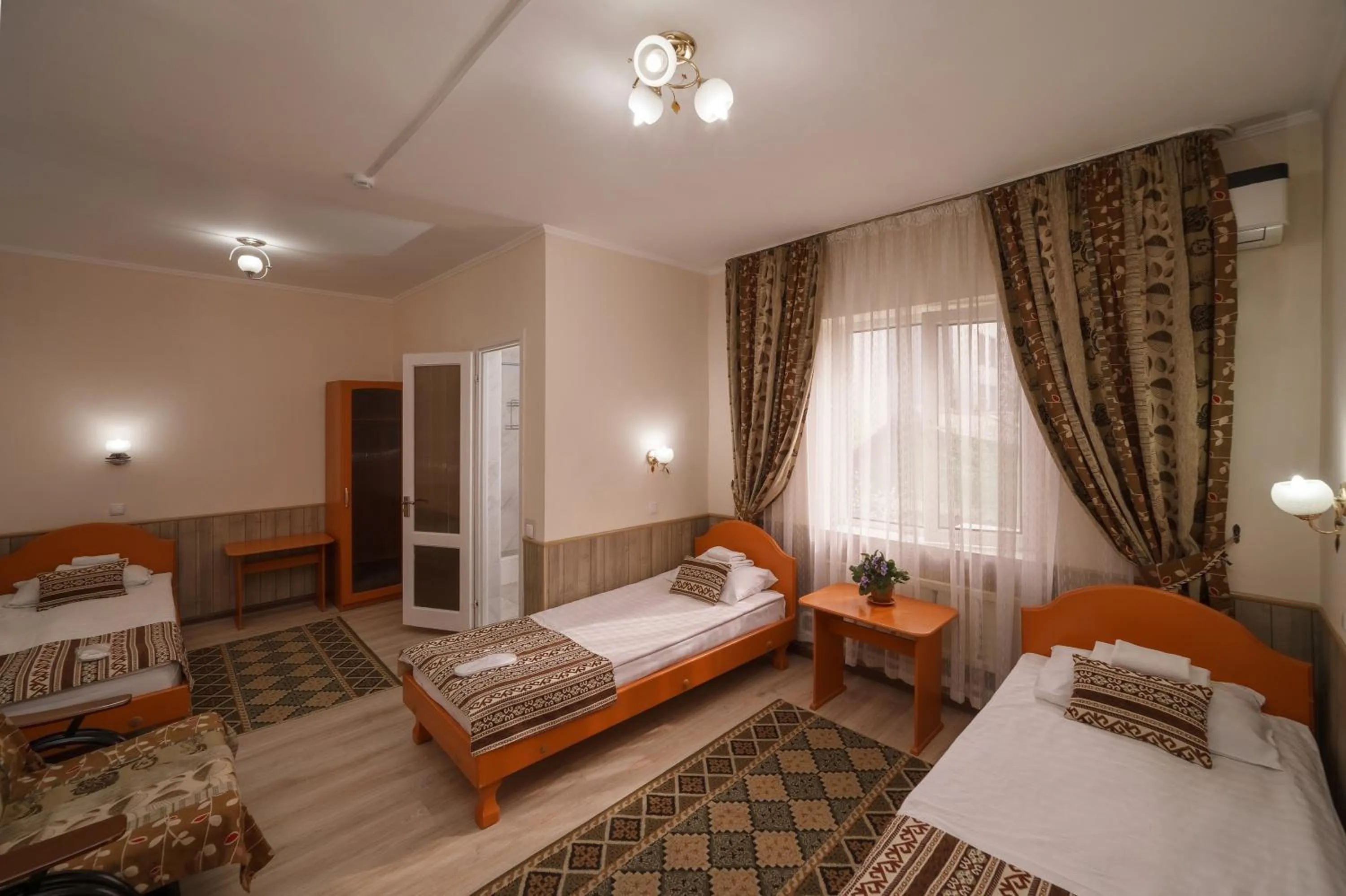 Bed in Alpinist Hotel