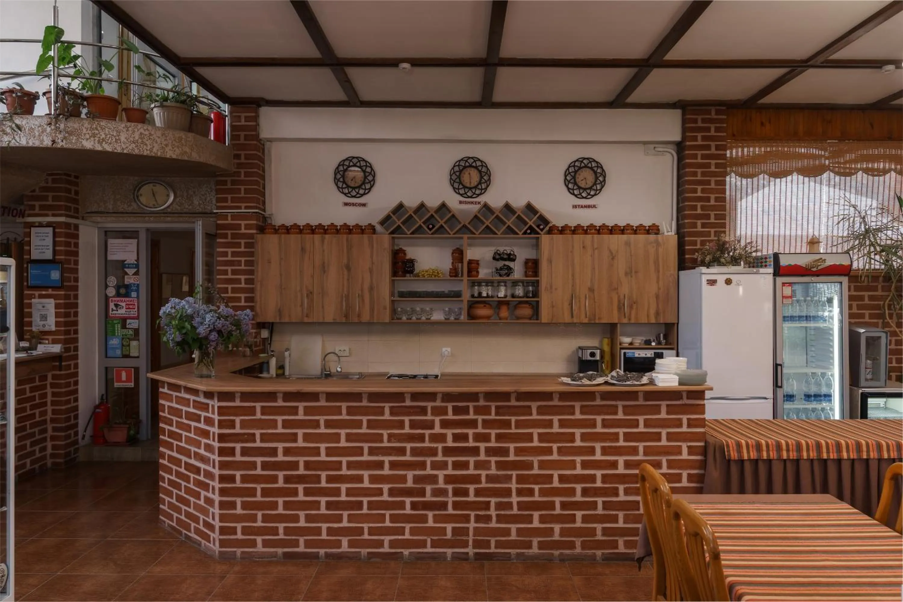Kitchen or kitchenette in Alpinist Hotel