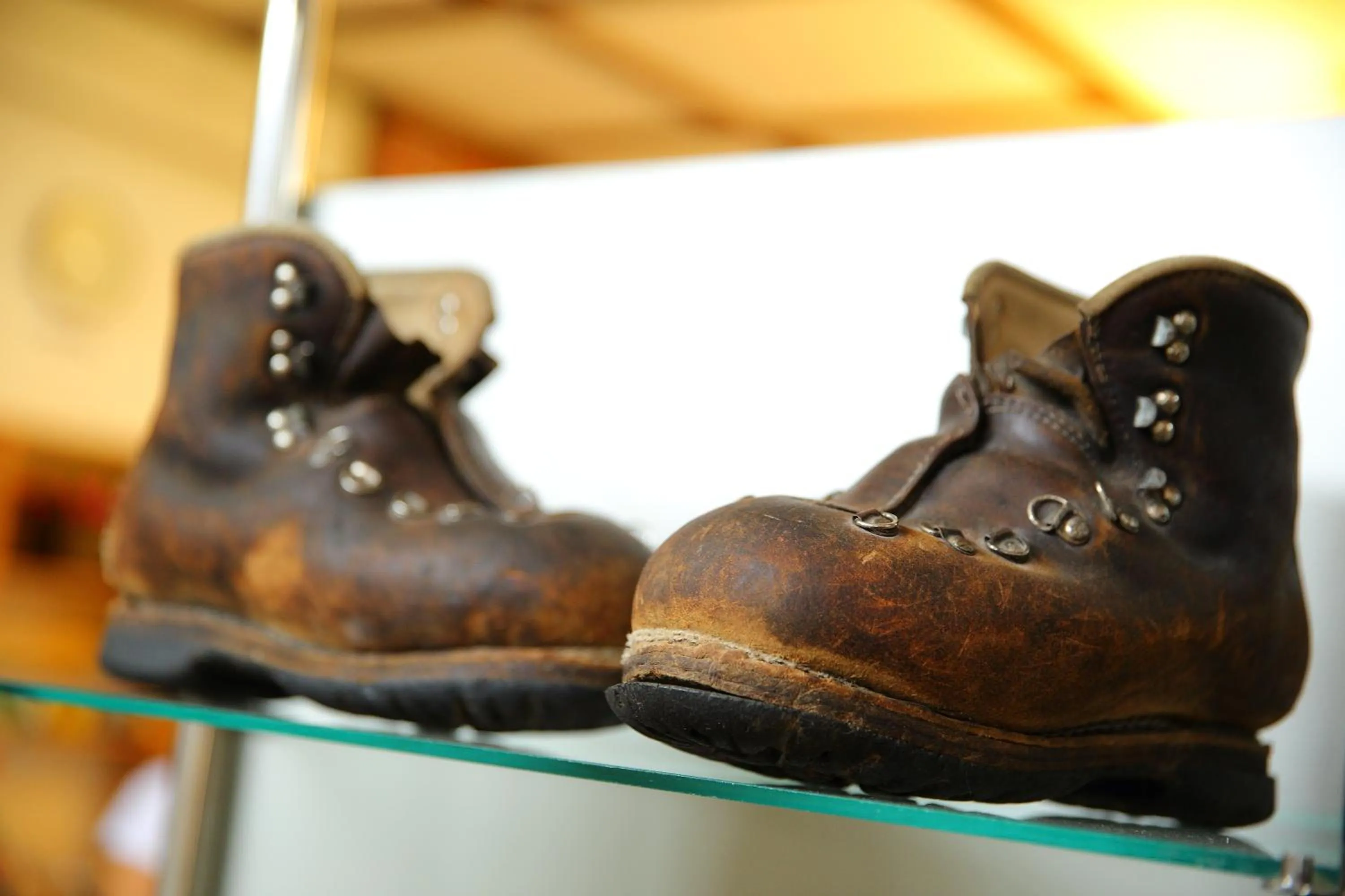 Communal lounge/ TV room in Alpinist Hotel