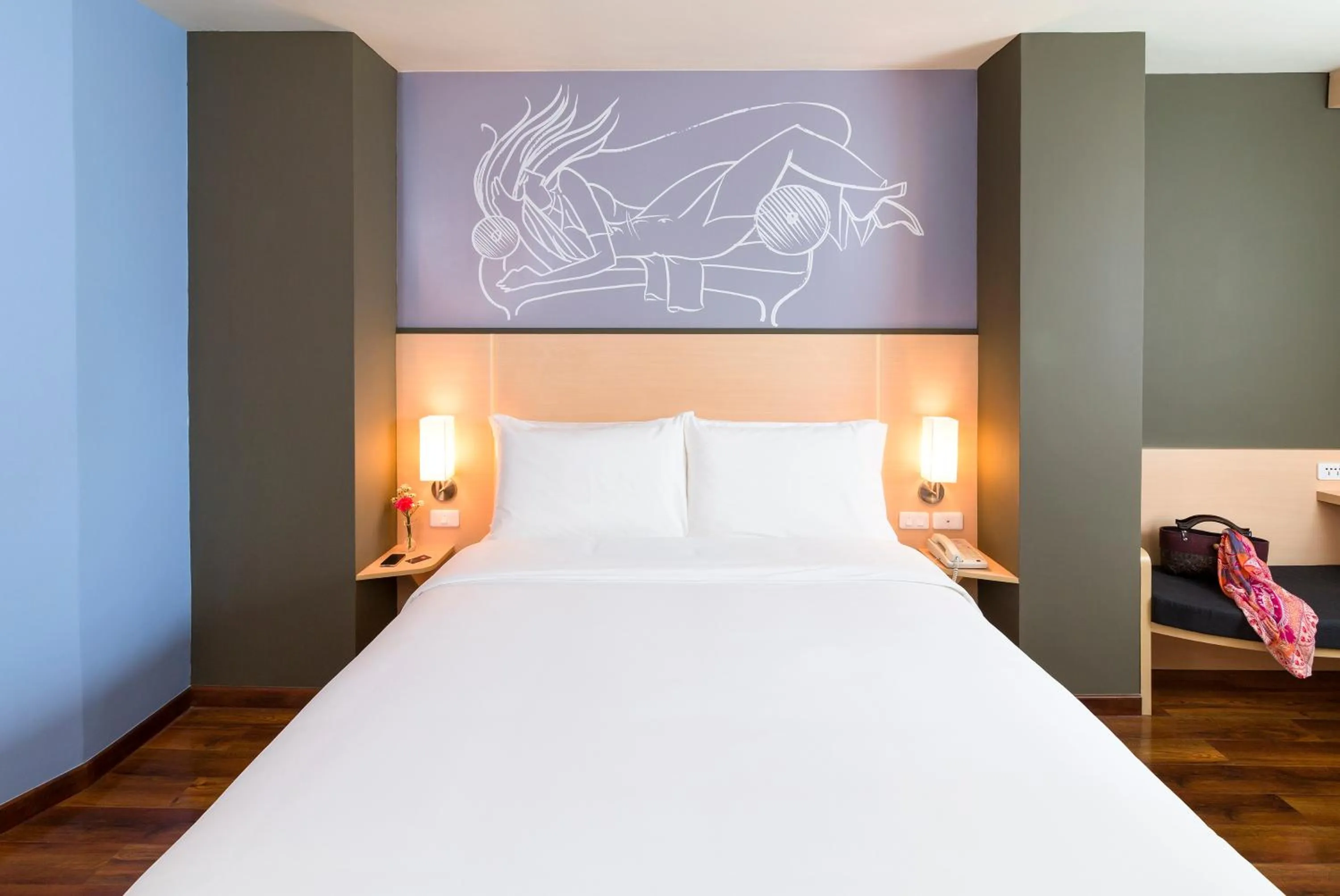 Bed in ibis Vientiane Nam Phu